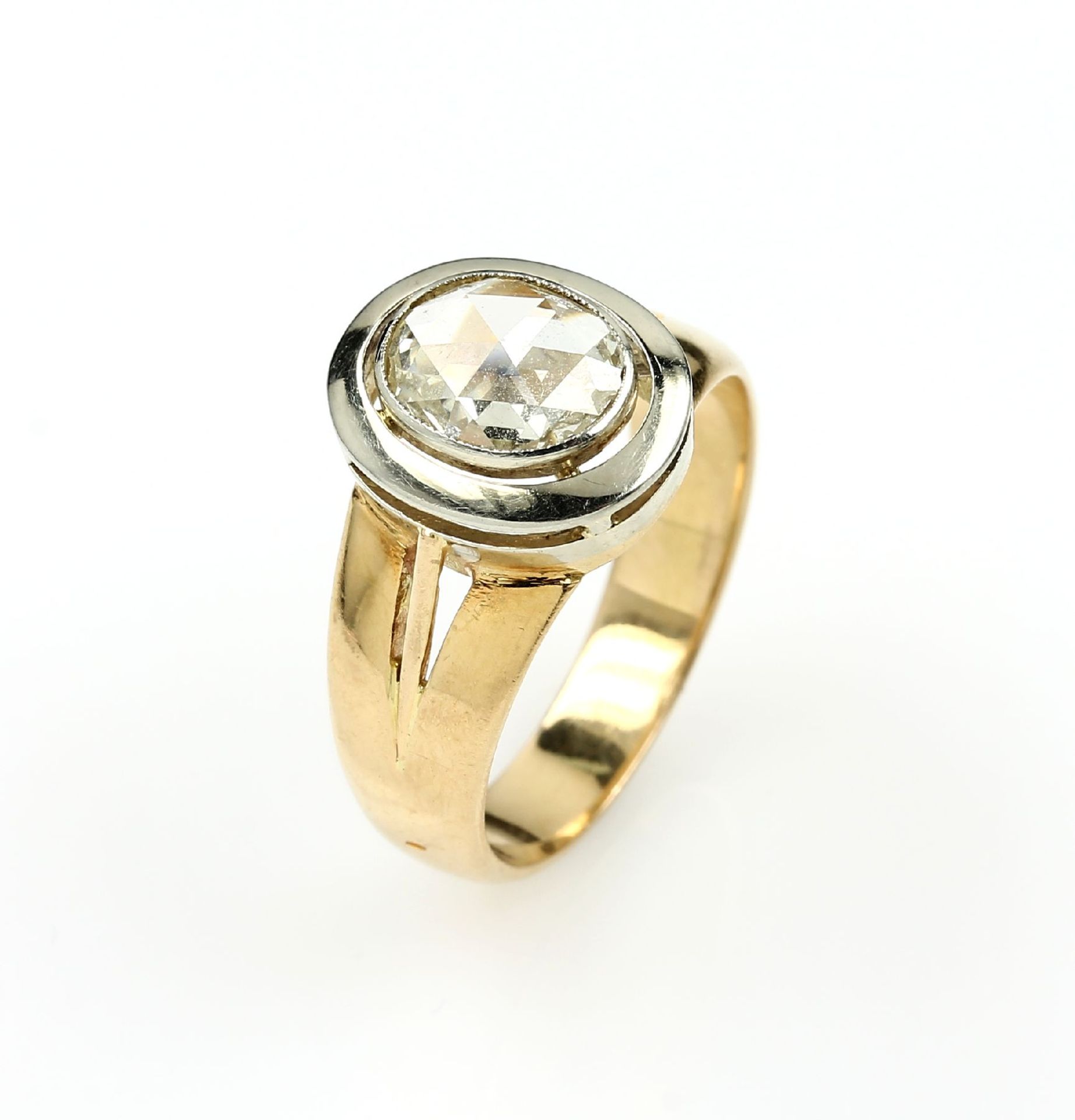 18 kt Gold Ring mit Diamant, GG/WG 750/000,mittig ovale Diamantrose ca. 1.10 ct l.get.Weiß/si-p1,