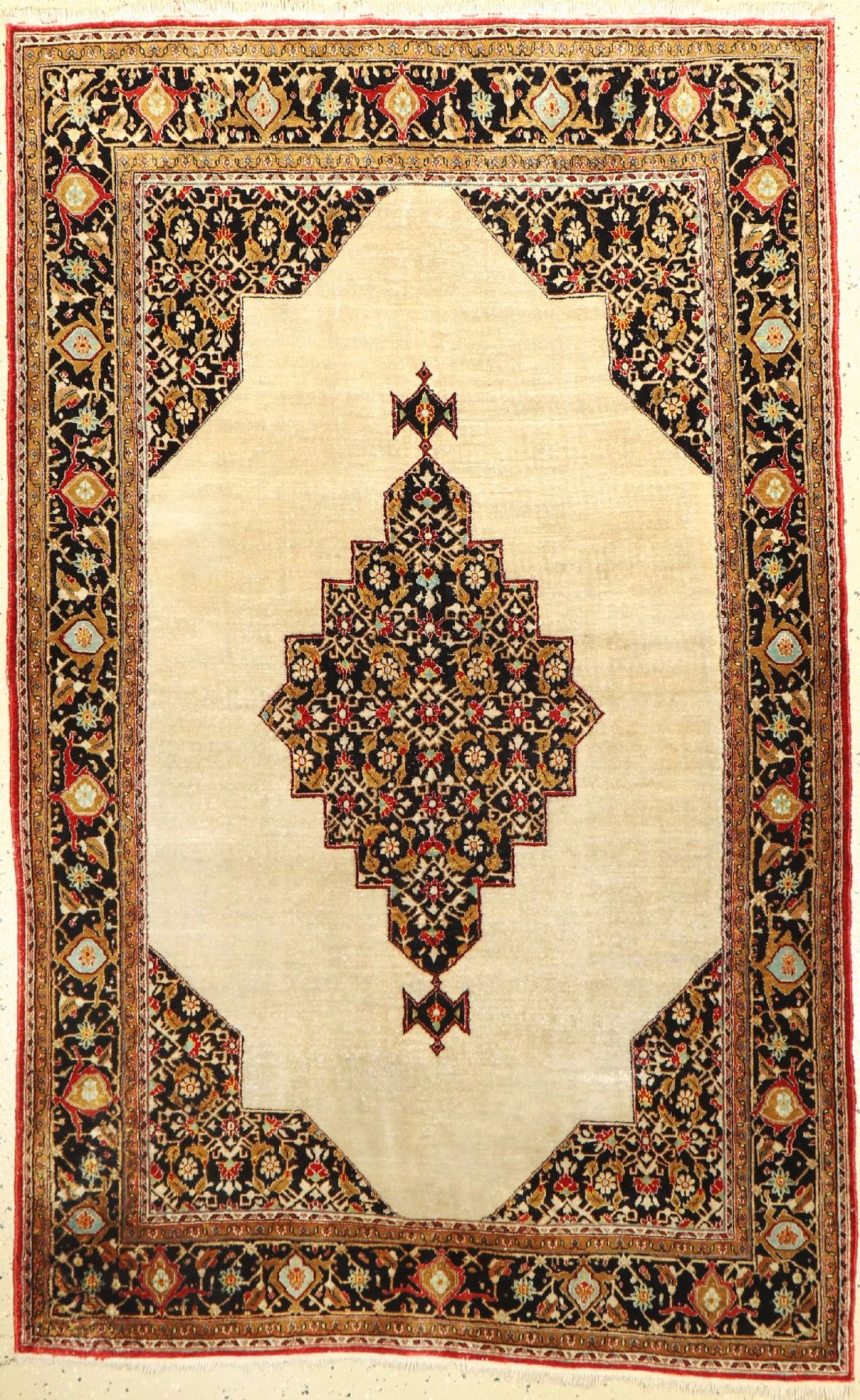 Seiden Ghom alt, Persien, ca. 40 Jahre, reine Naturseide, ca. 170 x 107 cm, EHZ: 2-3Silk Qom old,