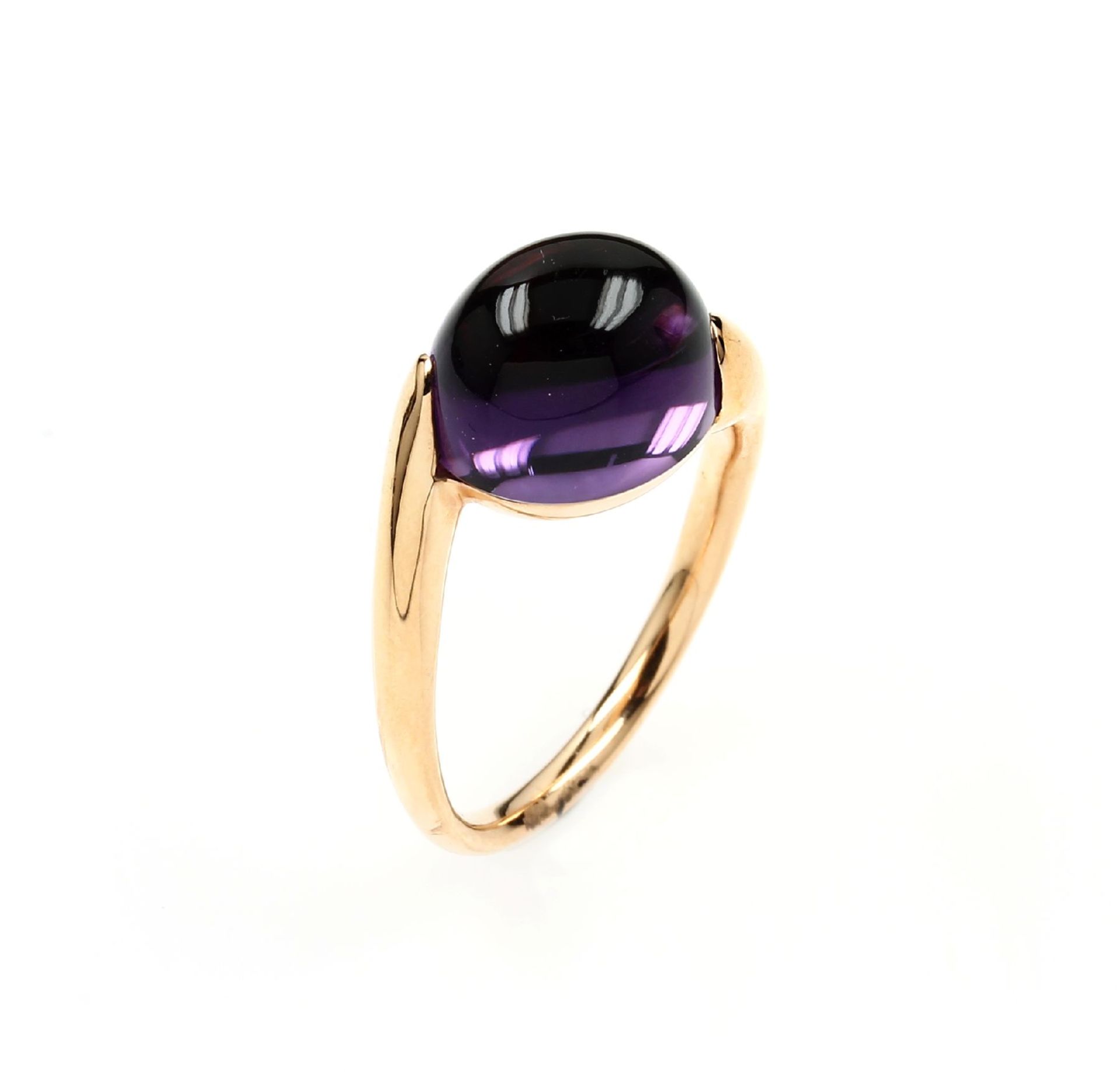 18 kt Gold Ring mit Amethyst, GG 750/000, ovaler Amethystcabochon, RW 52