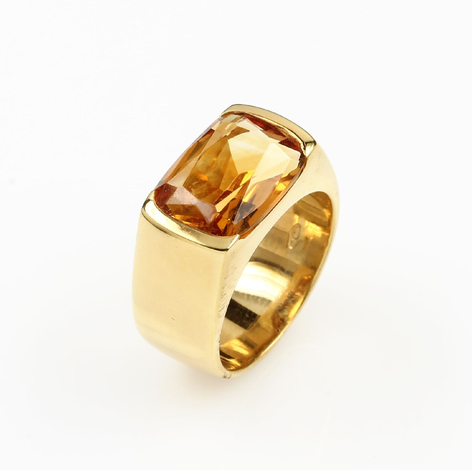 18 kt Gold Ring mit Citrin, GG 750/000, ovalfacett. Citrin ca. 5.0 ct, RW 54, ca. 15.56 g