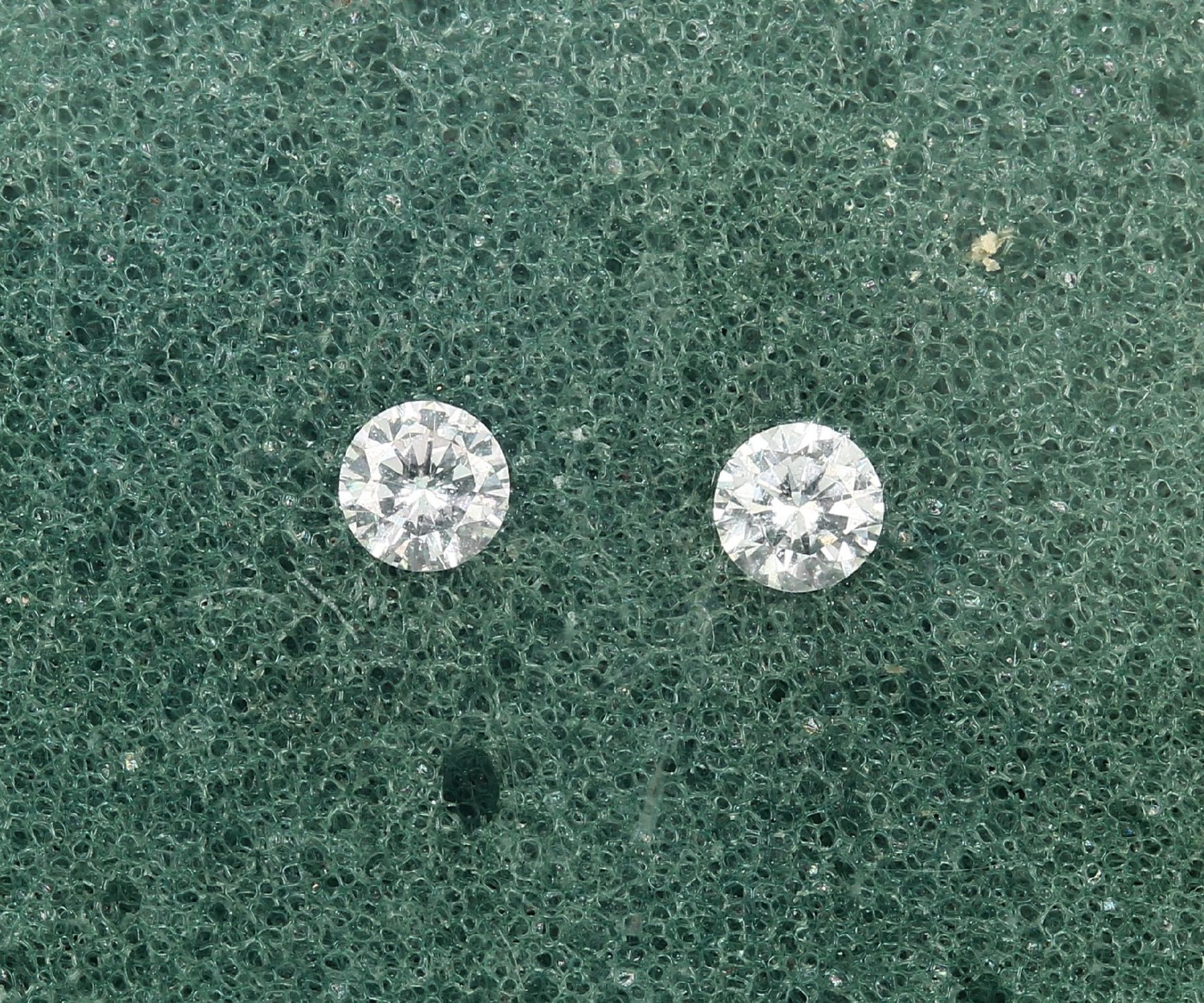 Lot 2 lose Brillanten zus. 0.23 ct Weiß/si Schätzpreis: 280, - EUR