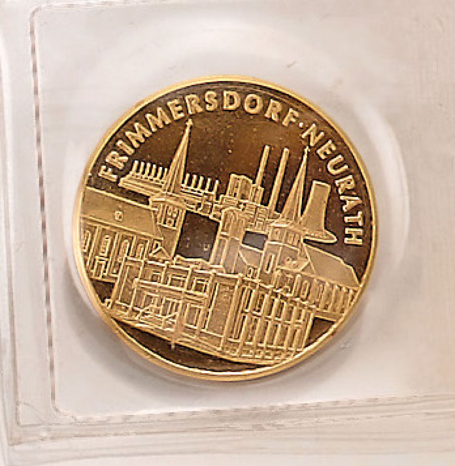 Goldmedaille, Frimmersdorf Neurath, AV: Gebäude, RV: antike Münze, 986/1000, verschweißt, total