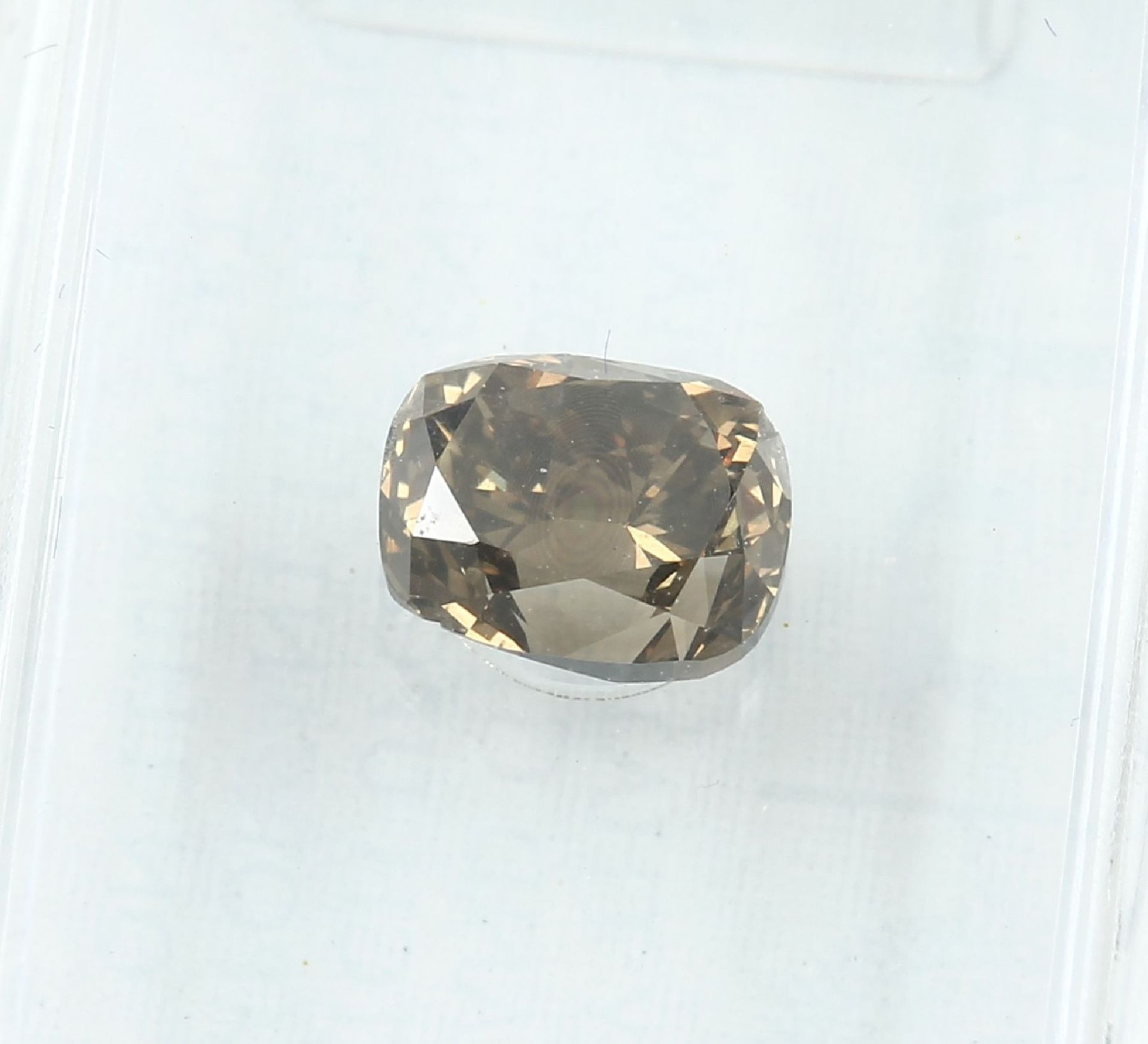 Loser Diamant, 1.01 ct Natural fancy dark yellowish/si2, im Kissenschliff, 6.02 x 4.81 x4.04 mm, - Bild 3 aus 3