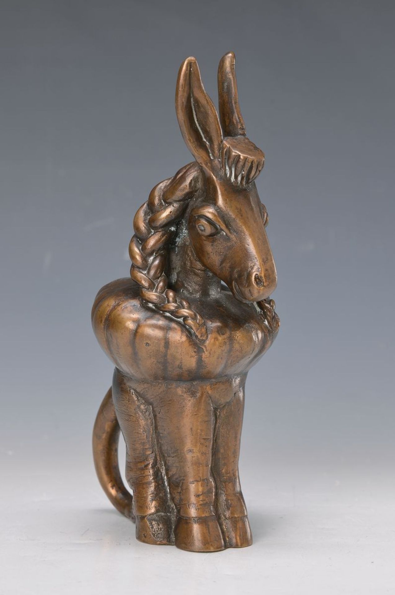 Gernot Rumpf, geb. 1941, Bronzeskulptur, kleiner Esel mit Zöpfen, monogrammiert, Unikatcharakter, da