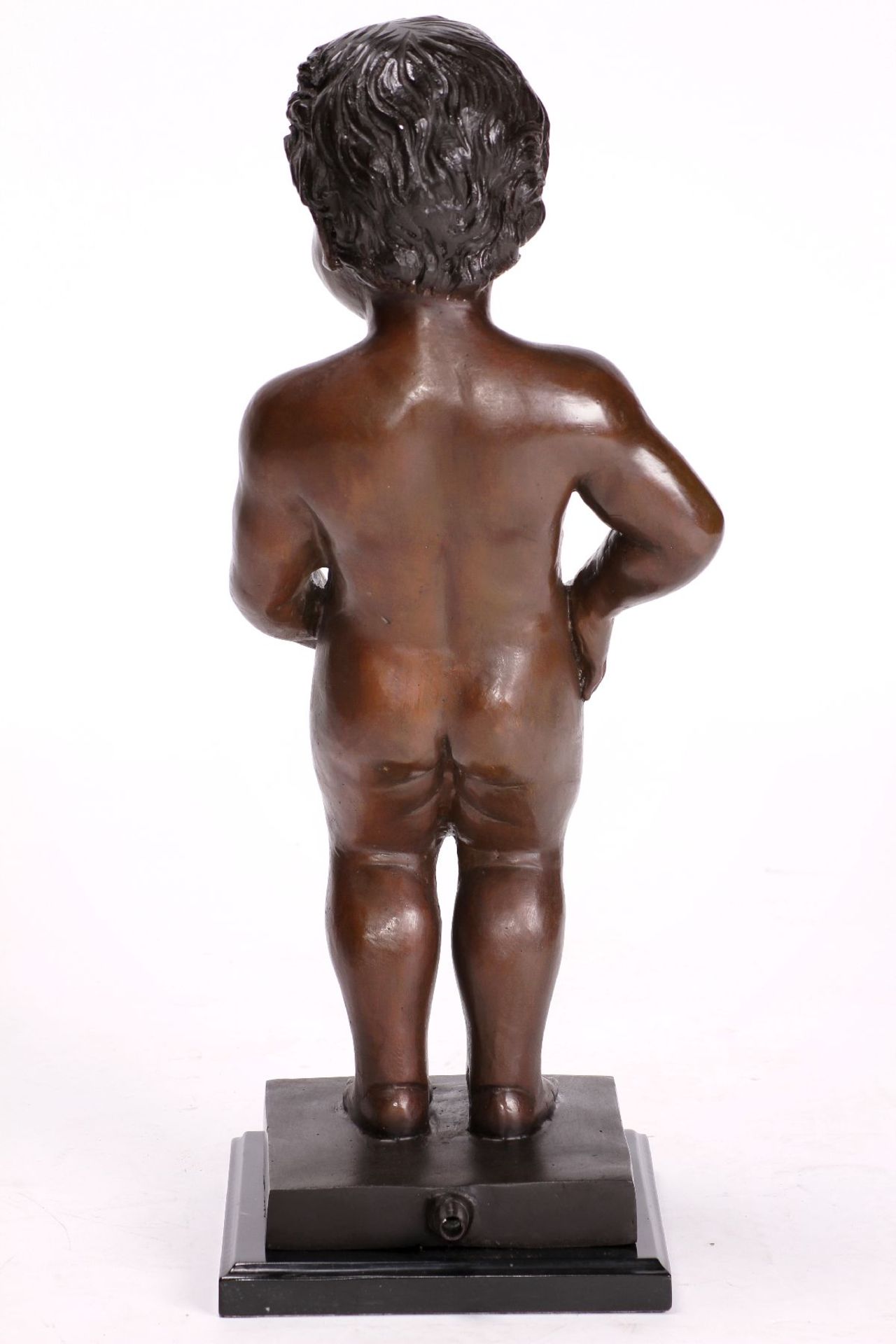 Manneken Pis als Brunnenfigur, Bronze, braun u. goldbraun patiniert, stiltyp. Darstellung, gelungene - Bild 2 aus 2