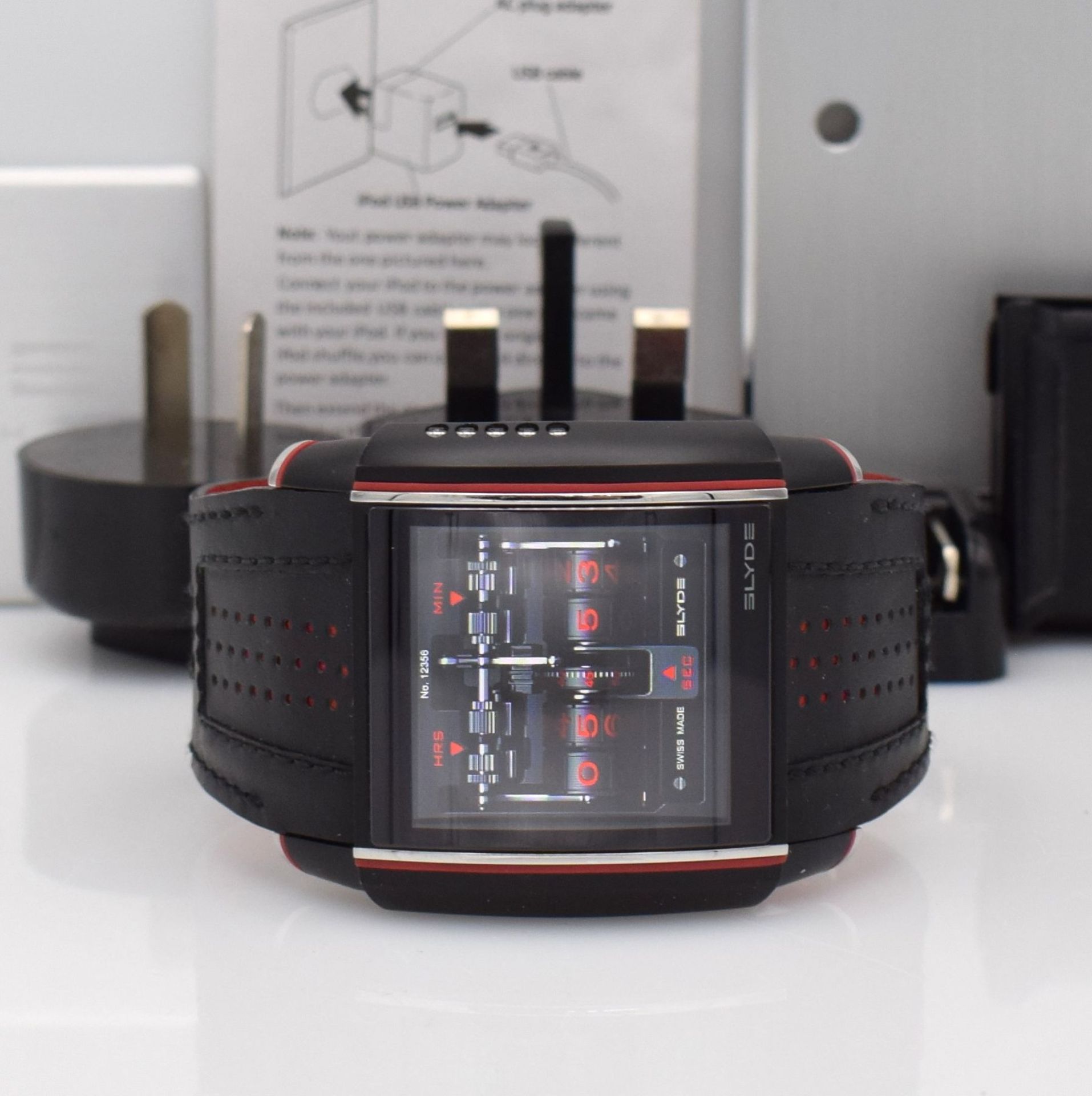 SLYDE Sport Smartwatch, auf 500 Stück limitiertes Sondermodell, PVD beschichtetes Geh. inkl.