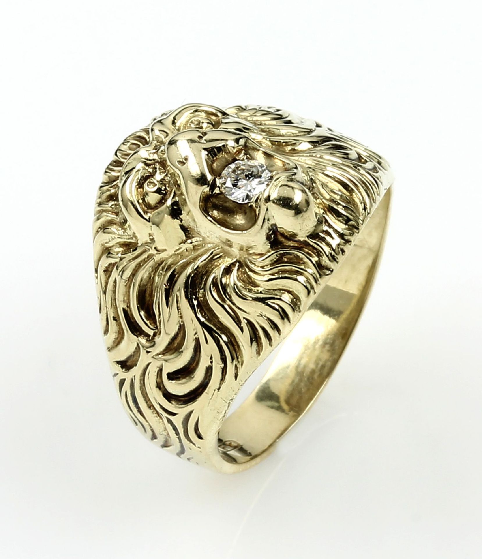 14 kt Gold Ring mit Löwenkopf, GG 585/000, Brillant ca. 0.10 ct feines Weiß/si, total ca.7.4 g, RW