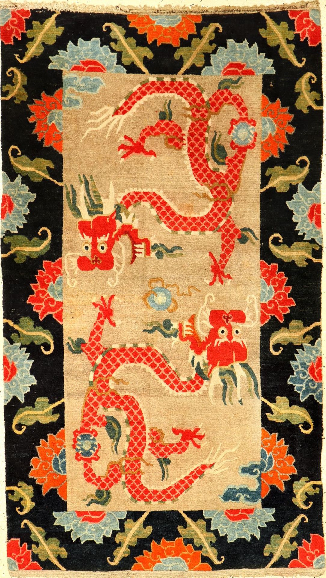 Seltener Schigatse Khaden alt (Drachen & Lotus), Südtibet, um 1920, Wolle geknüpft auf Wolle.