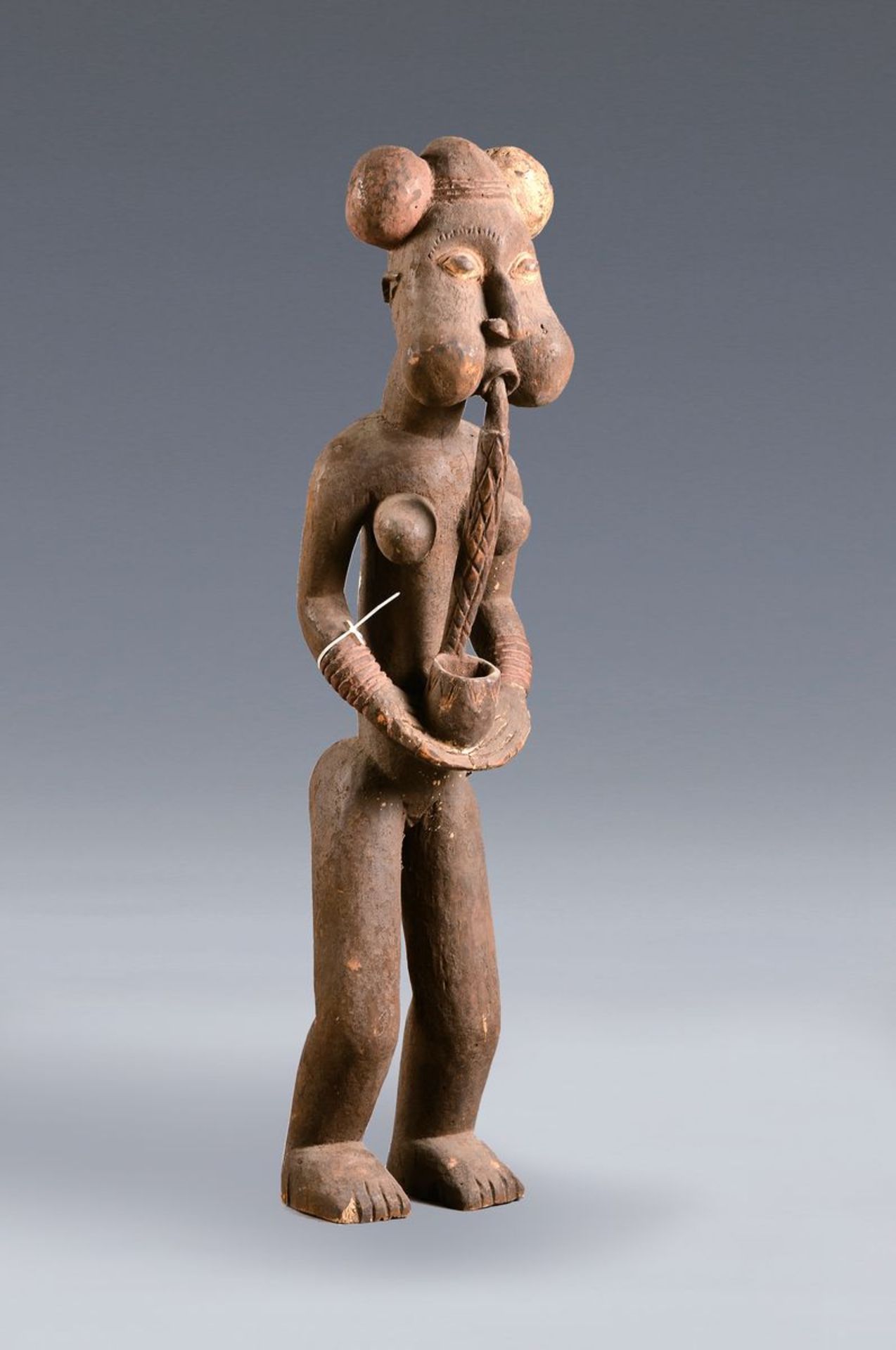 Rauchwerkstampfer in Figurenform, Kamerun, ca. 50-60 Jahre alt, Hartholz, typische Betonung der