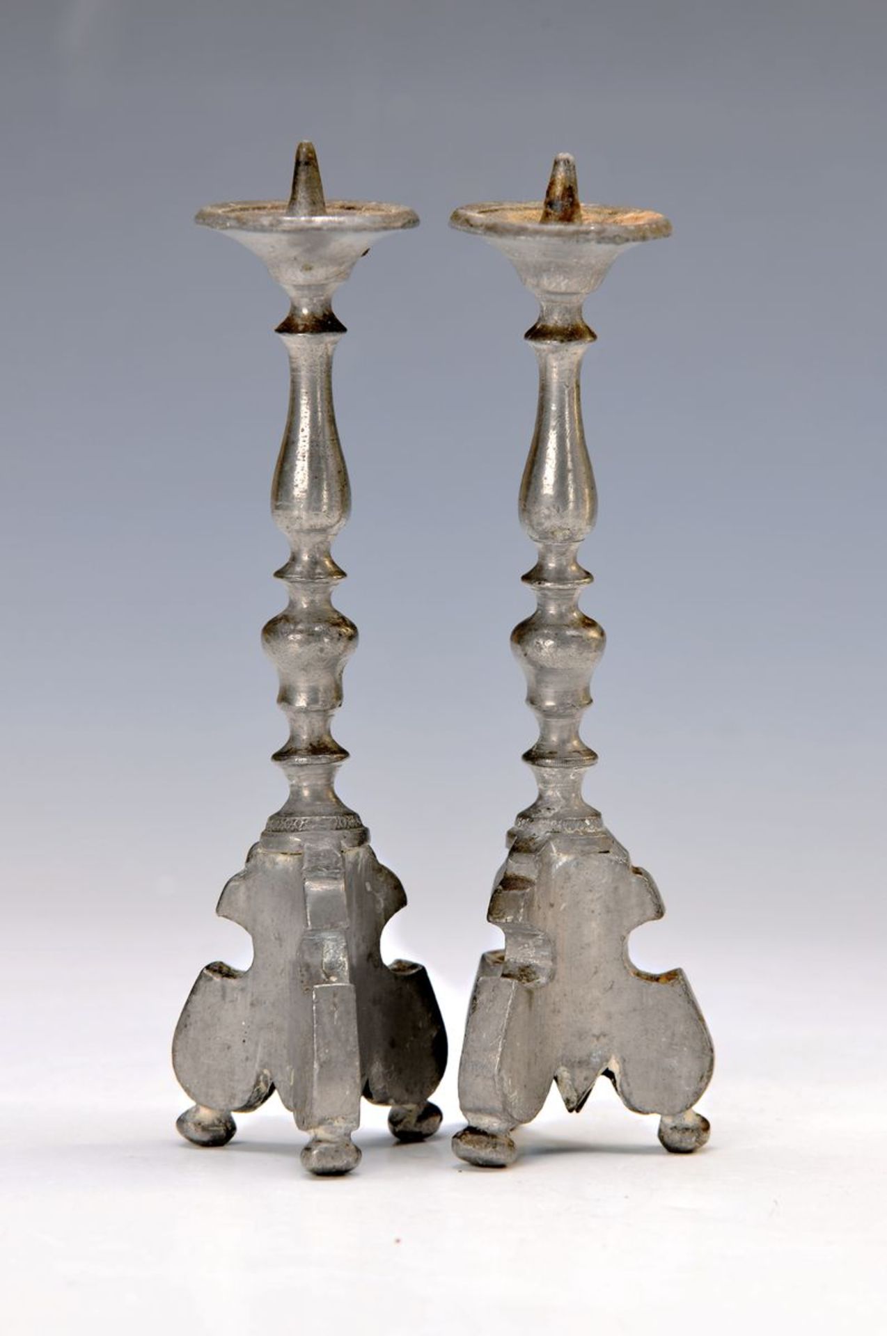 Paar Miniaturleuchter, süddeutsch, um 1800, Zinn, H. ca. 16 cm