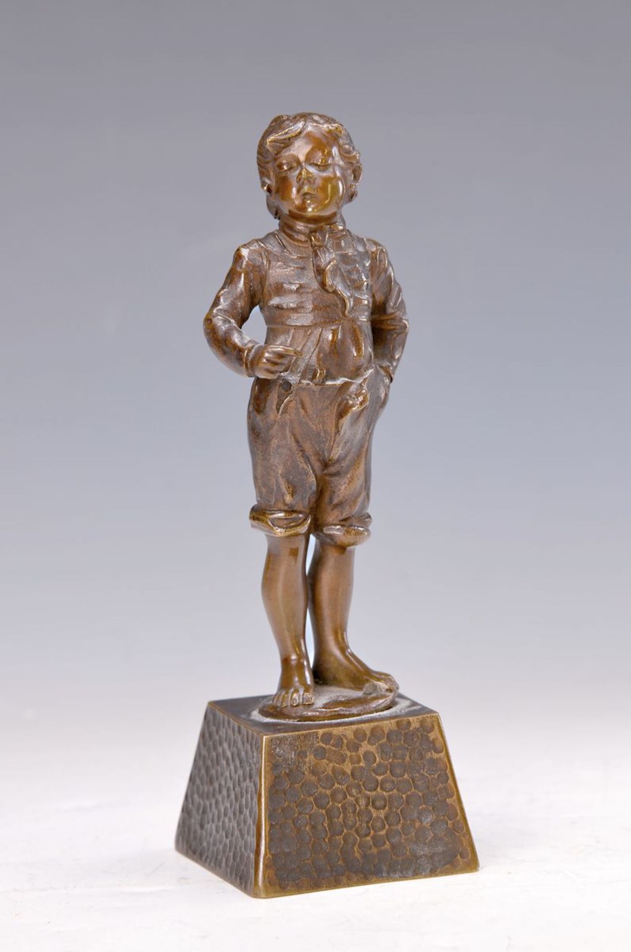 O. Opitz, Bronzefigur, um 1900, der Zweite Versuch, signiert, H. ca. 18.5 cm