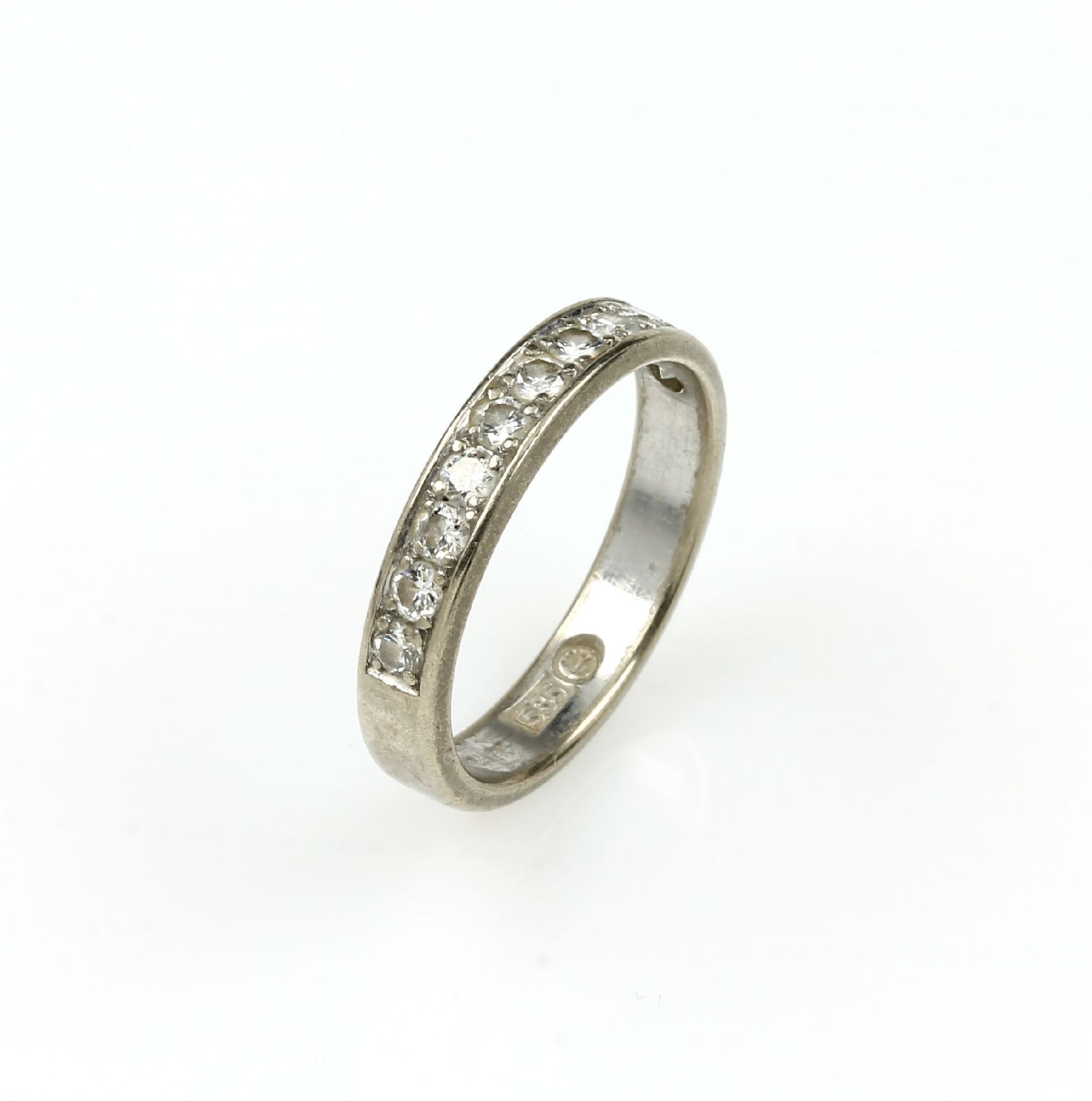 14 kt Gold Ring mit Brillanten, WG 585/000, Brillanten zus. ca. 0.75 ct Weiß/vs-si, RW 54, ca. 3,9