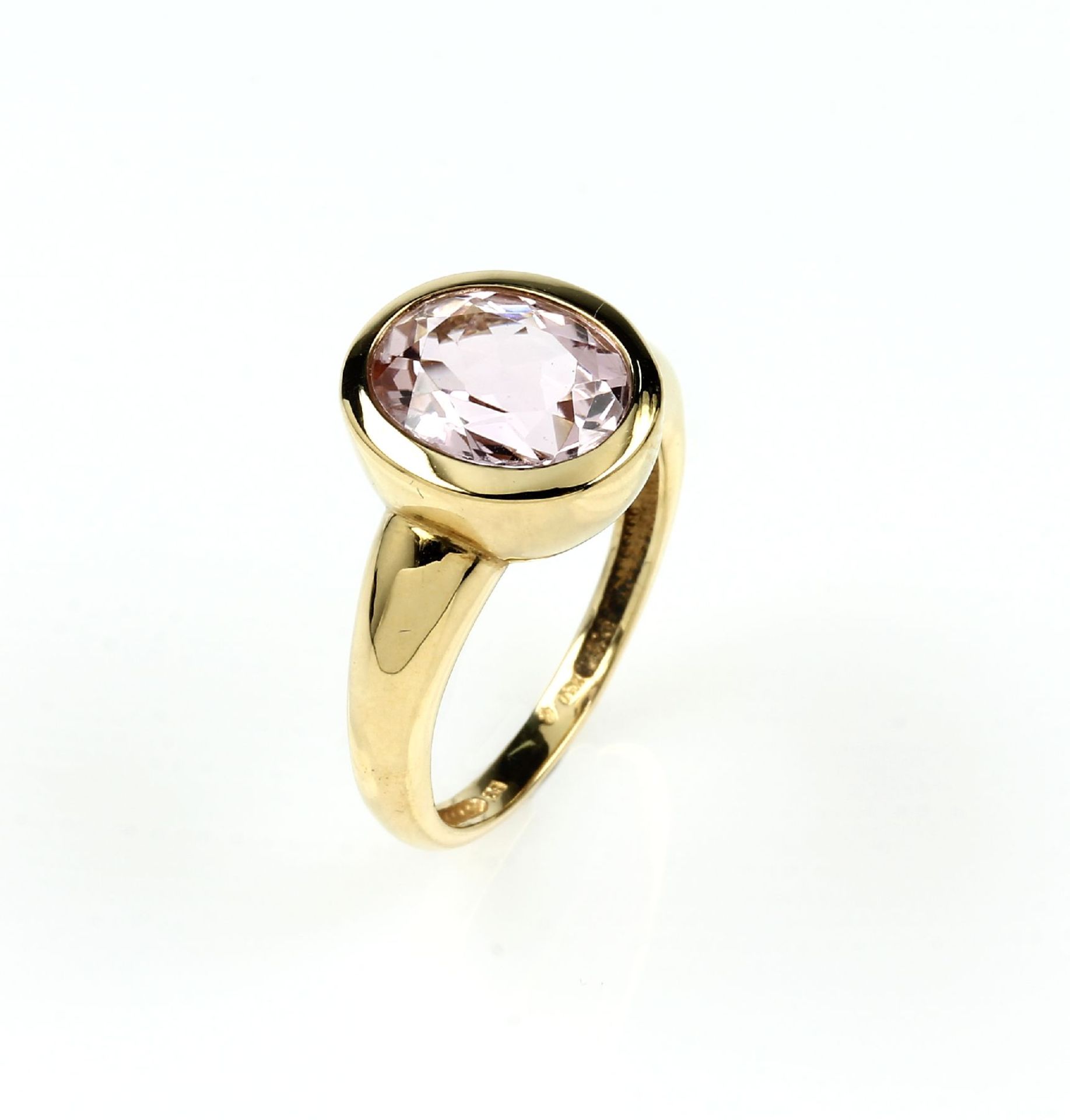 18 kt Gold Ring mit Morganit, GG 750/000, ovalfacett. Morganit ca. 2.50 ct, RW 59, ca. 7.1 g