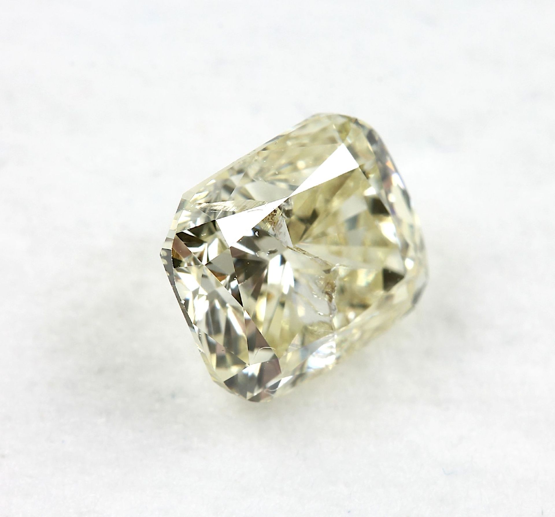 Loser Diamant, Cushion Modified Brilliant, 1.01 ct, 5.84 x 5.08 x 4.03 mm, natural fancy light - Bild 2 aus 3