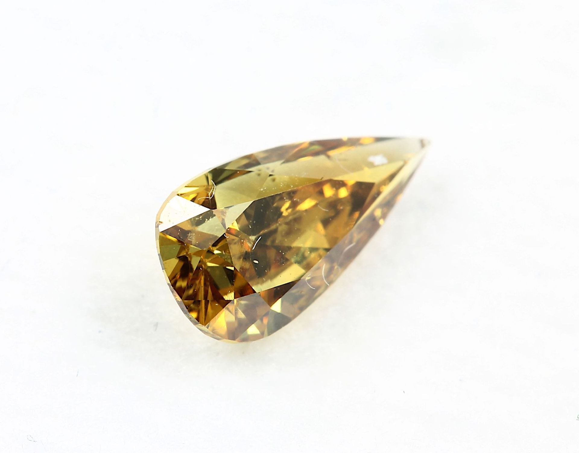 Loser Diamanttropfen, 0.52 ct, 7.74 x 4.00 x 2.81 mm, natural fancy deep brownish orangy yellow/si2, - Bild 3 aus 3