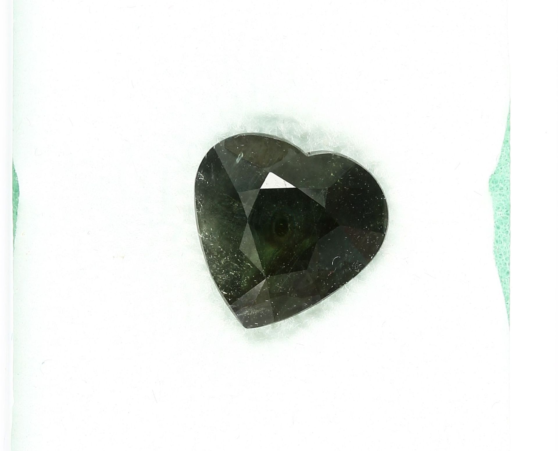 Loses facett. Saphirherz, grün, 9.17 ct Schätzpreis: 480, - EUR