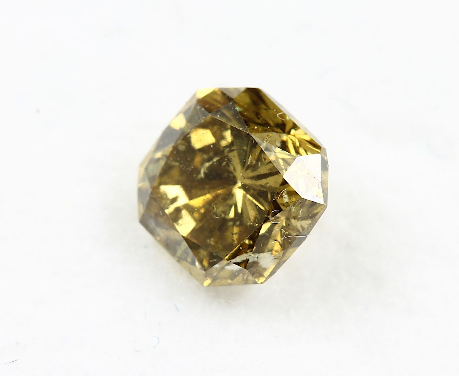 Loser Diamant-Radiant, 0.66 ct, 5.04 x 4.93x 3.44 mm, Cut-Cornered Square Modified Brilliant, - Image 2 of 3