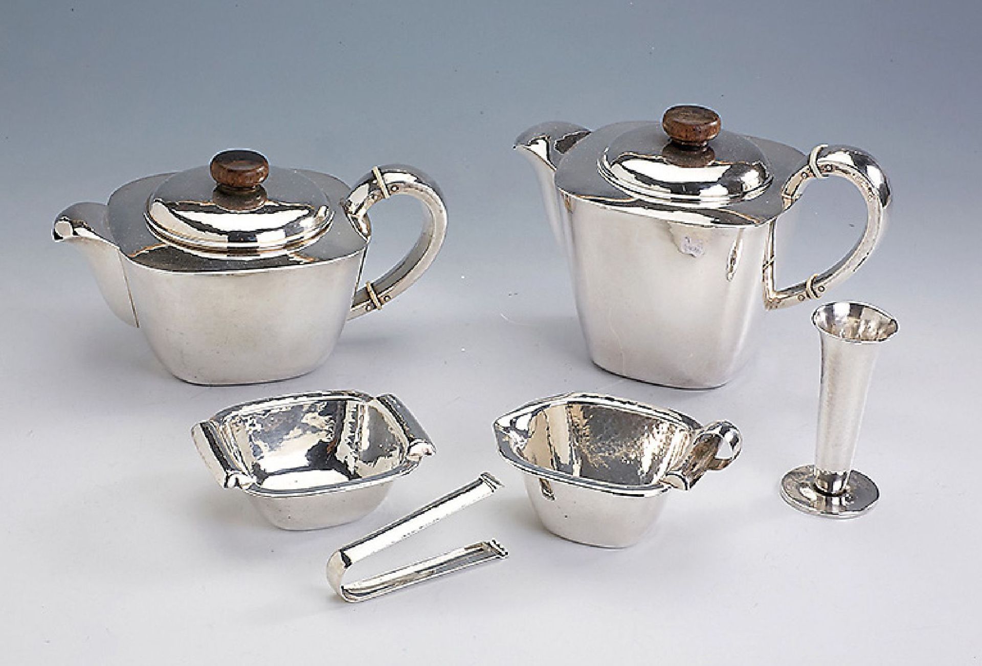 Art-Deco Kannenset, deutsch um 1920/25, 830er Silber, best. aus: Kaffeekanne und Teekanne, zeittyp.,