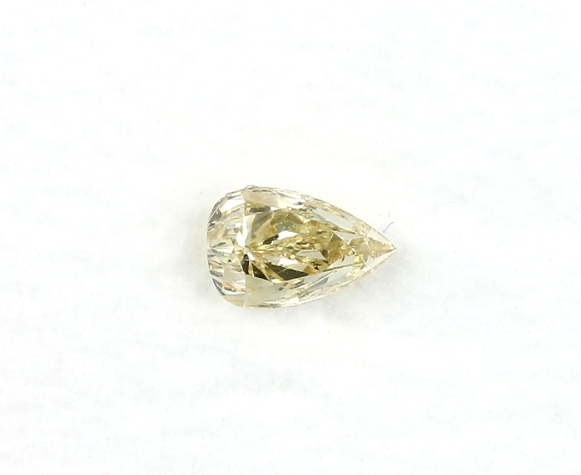 Loser Diamanttropfen, 0.77 ct, 6.93 x 4.43 x 3.93 mm, natural fancy brownish yellow/si2, mit GIA