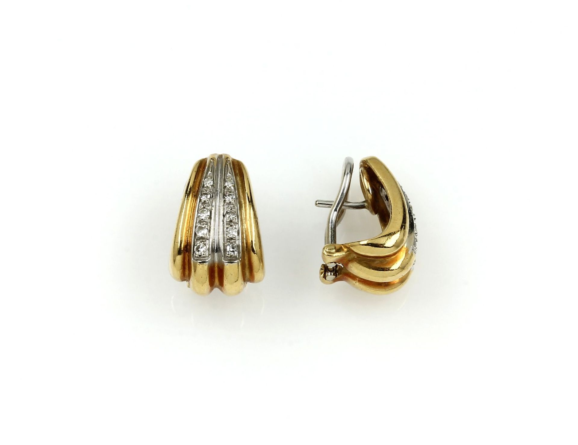 Paar 18 kt Gold Ohrstecker mit Diamanten, GG/WG 750/000,