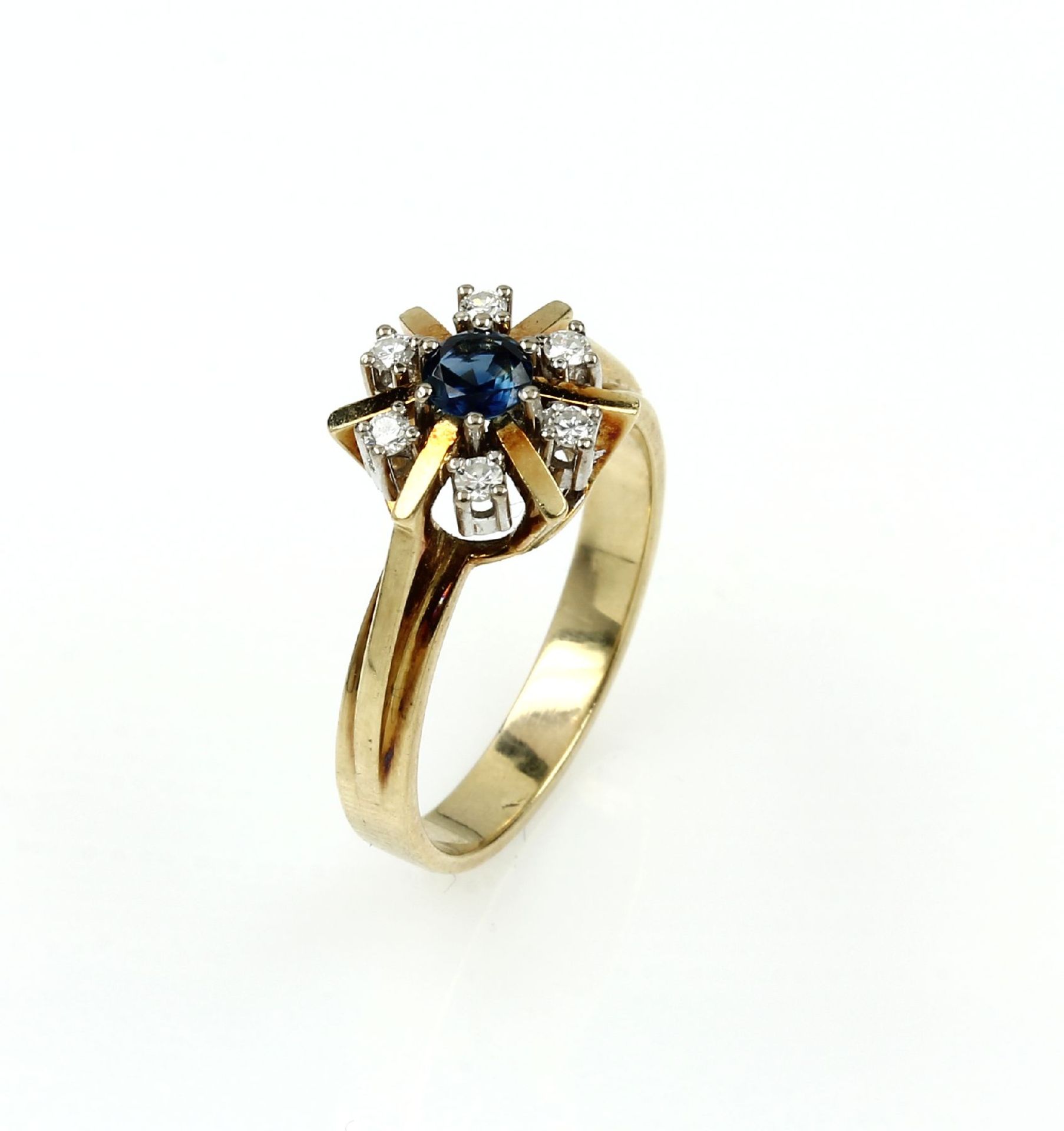 14 kt Gold Ring mit Saphiren und Diamanten, GG 585/000,