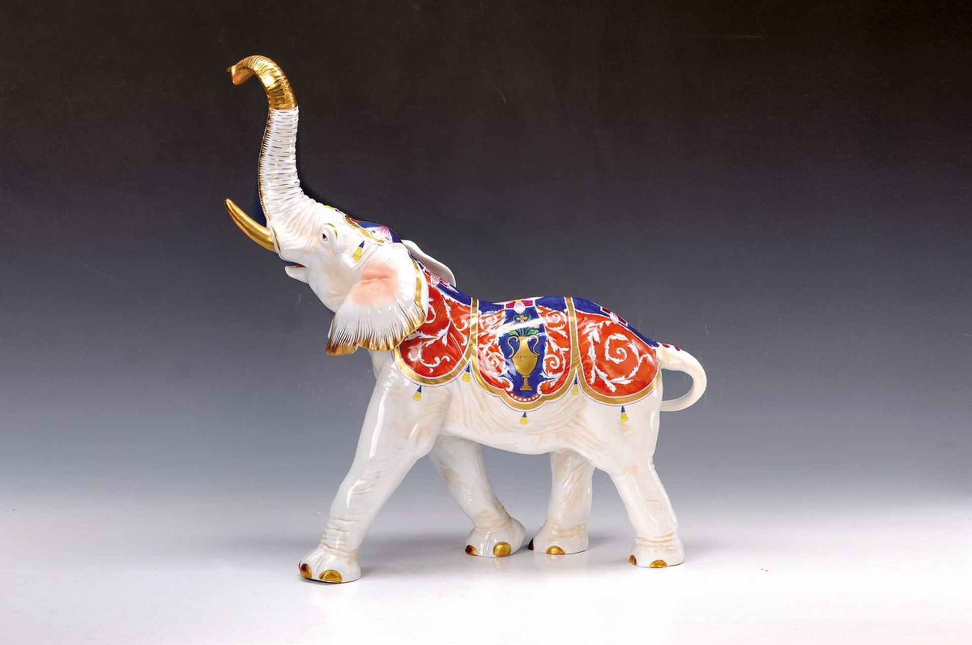 Porzellanfigur Elefant, Thüringen, Älteste Volkstedter