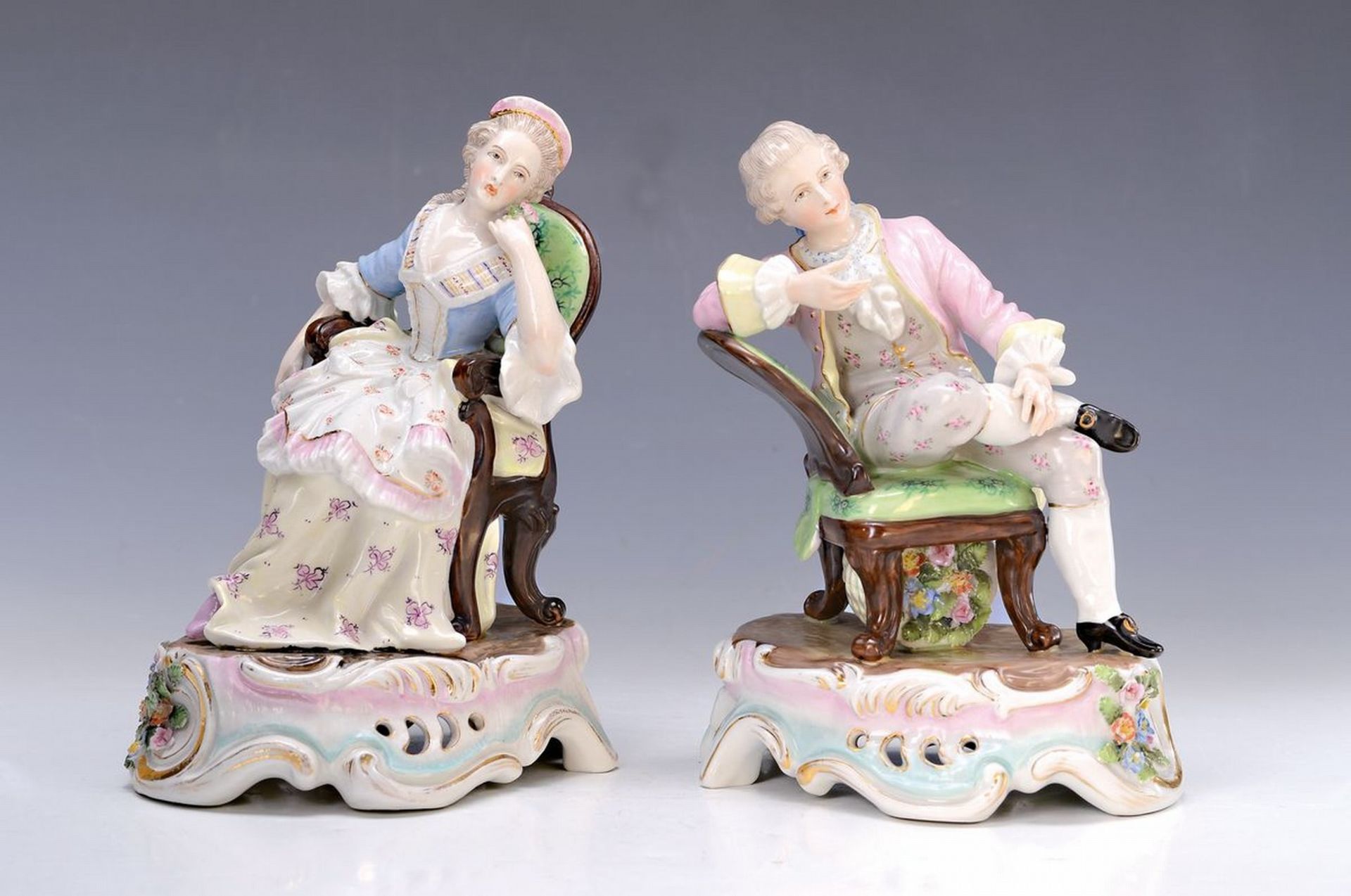 Porzellanfigurenpaar, deutsch, um 1890, galantes Paar auf