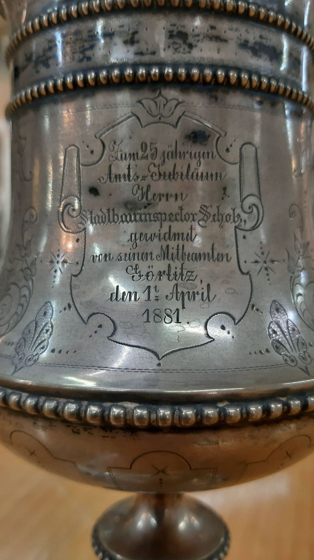 Erinnerungspokal, deutsch, datiert 1881, 750er Silber, - Bild 2 aus 9