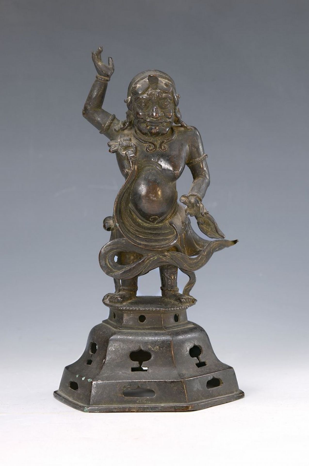Skulptur/Gottheit, China, 18./19. Jh., Bronze, patiniert,