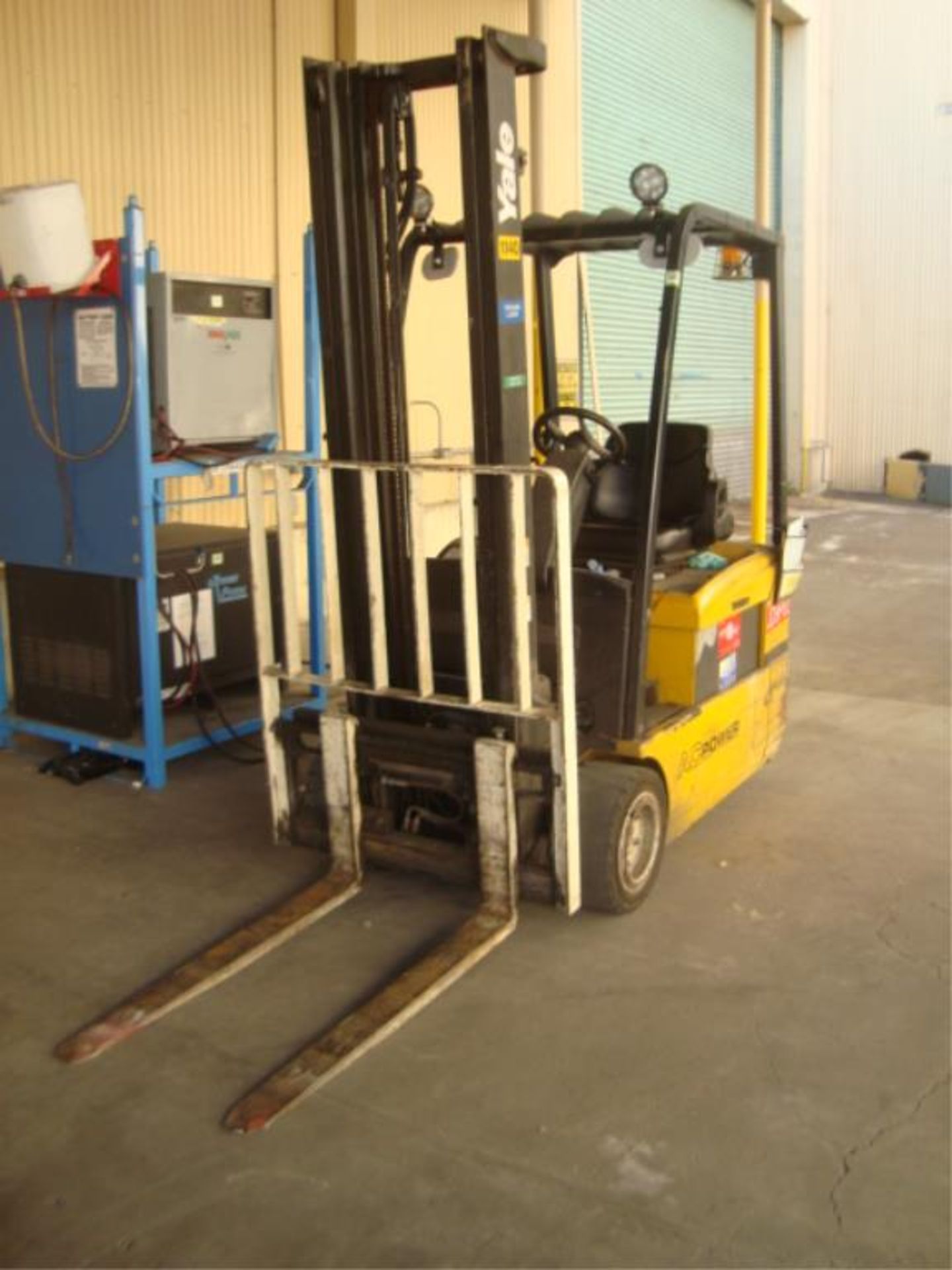 2-Ton Capacity Electric Forklift