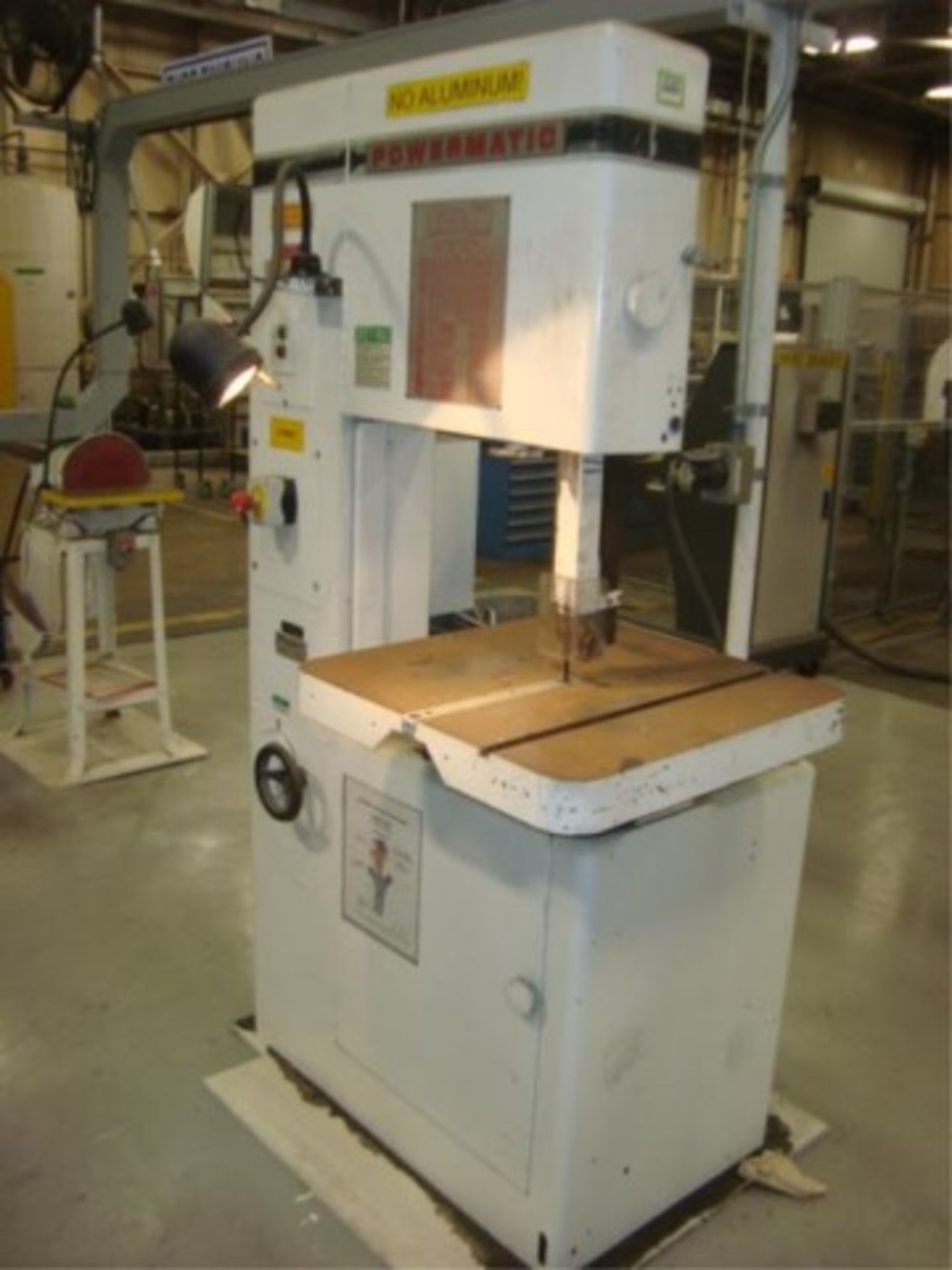 Heavy Duty Vertical Band Saw - Image 8 of 8