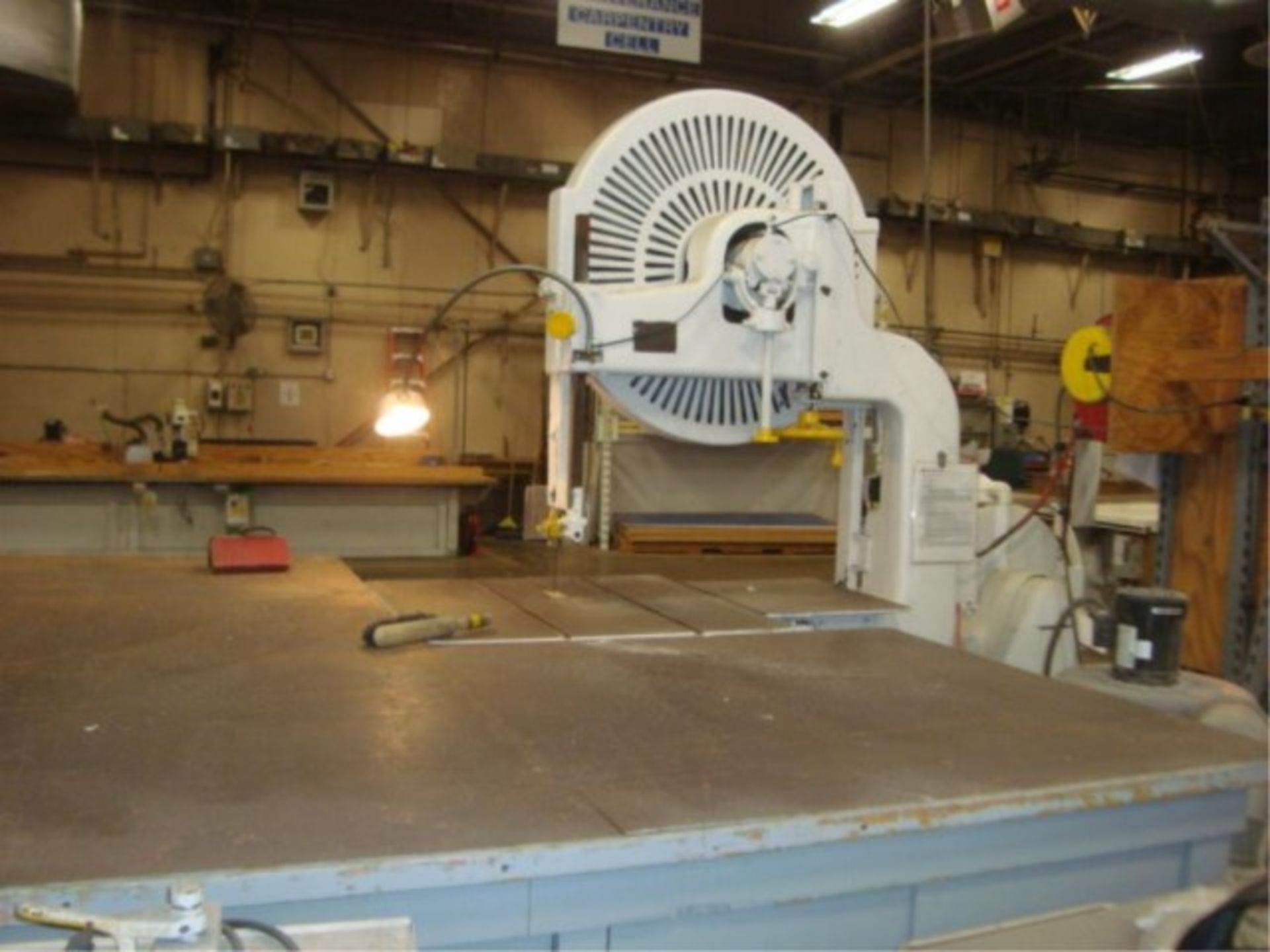 Heavy Duty Vertical Band Saw - Image 6 of 11