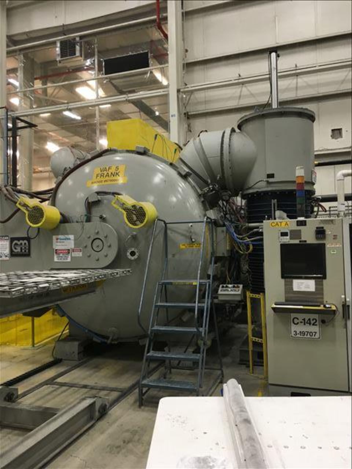 Vacuum Furnace - Image 3 of 29