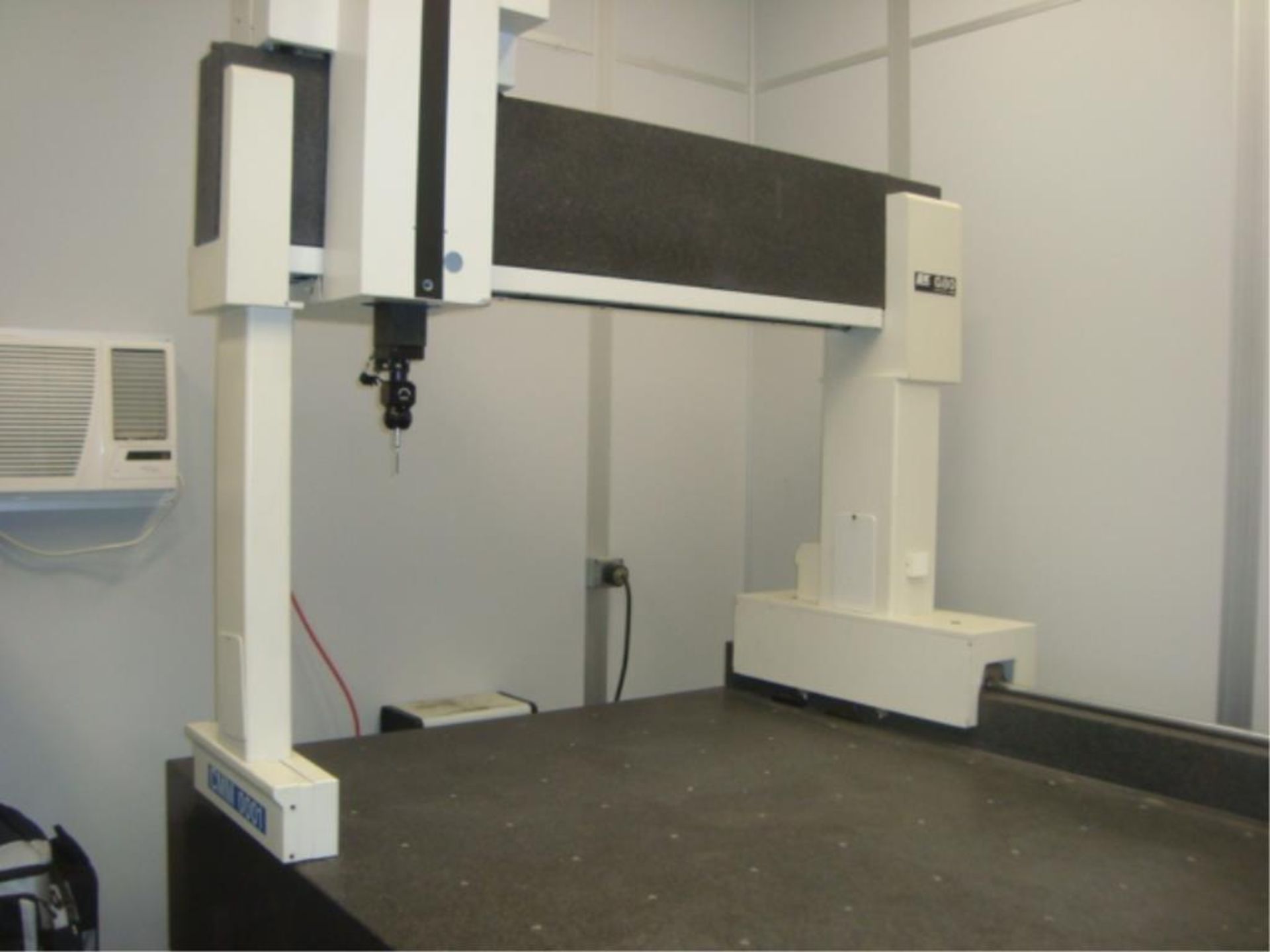 Coordinate Measuring Machine - Image 4 of 14