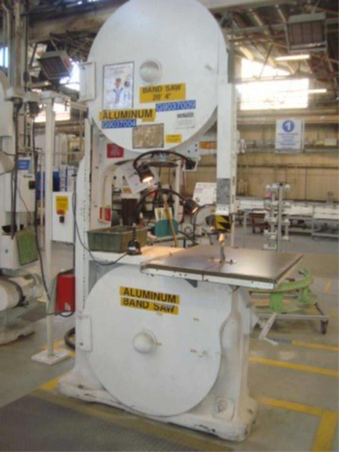 7.5-HP Heavy Duty Vertical Band Saw - Image 6 of 8