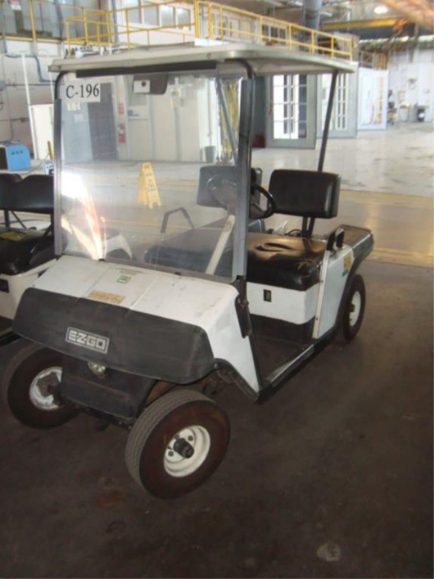 2-Seatere Electric Golf Cart - Image 6 of 8