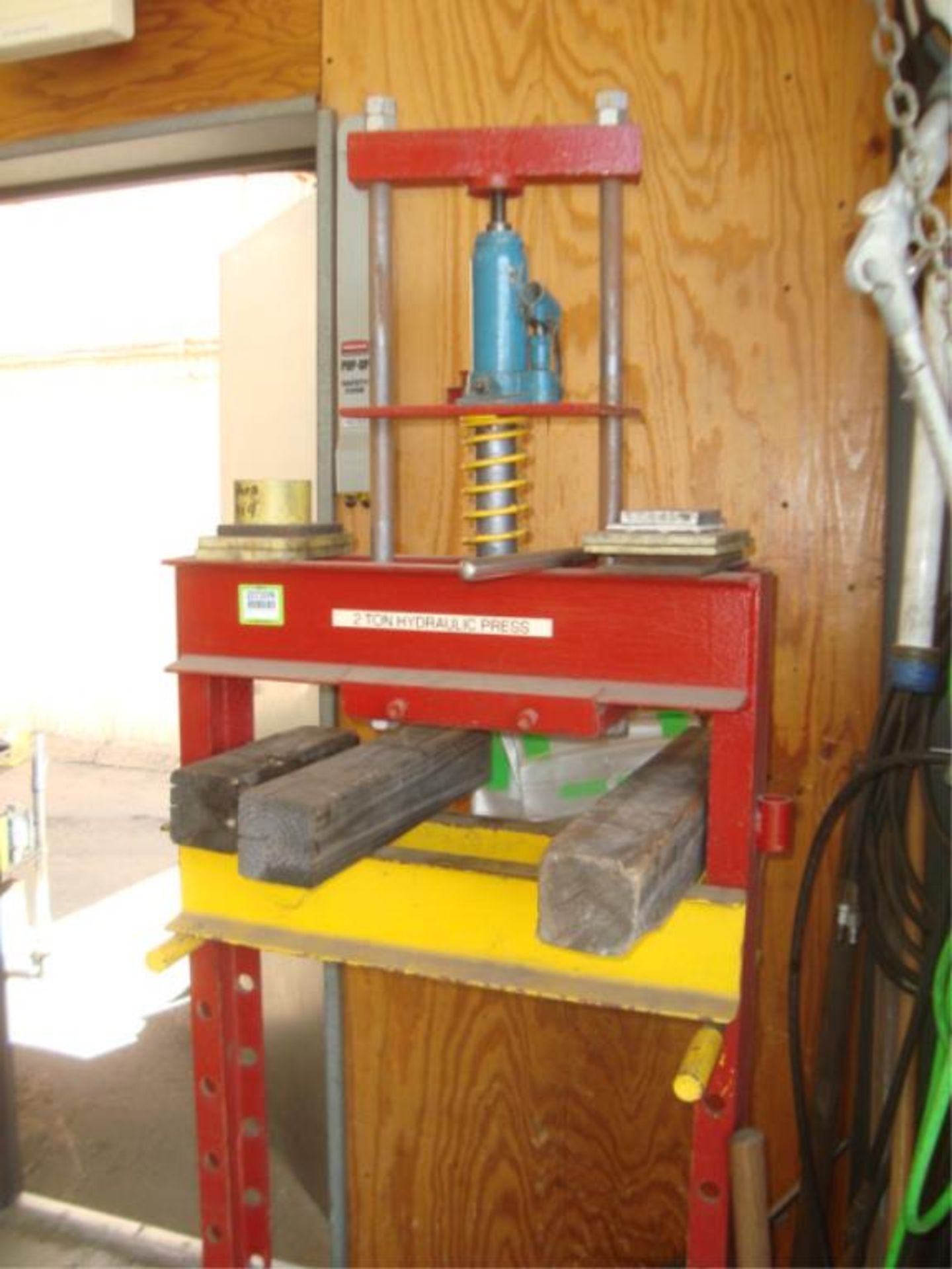 2-Ton Capacity Hydraulic H-Frame Press - Image 4 of 4