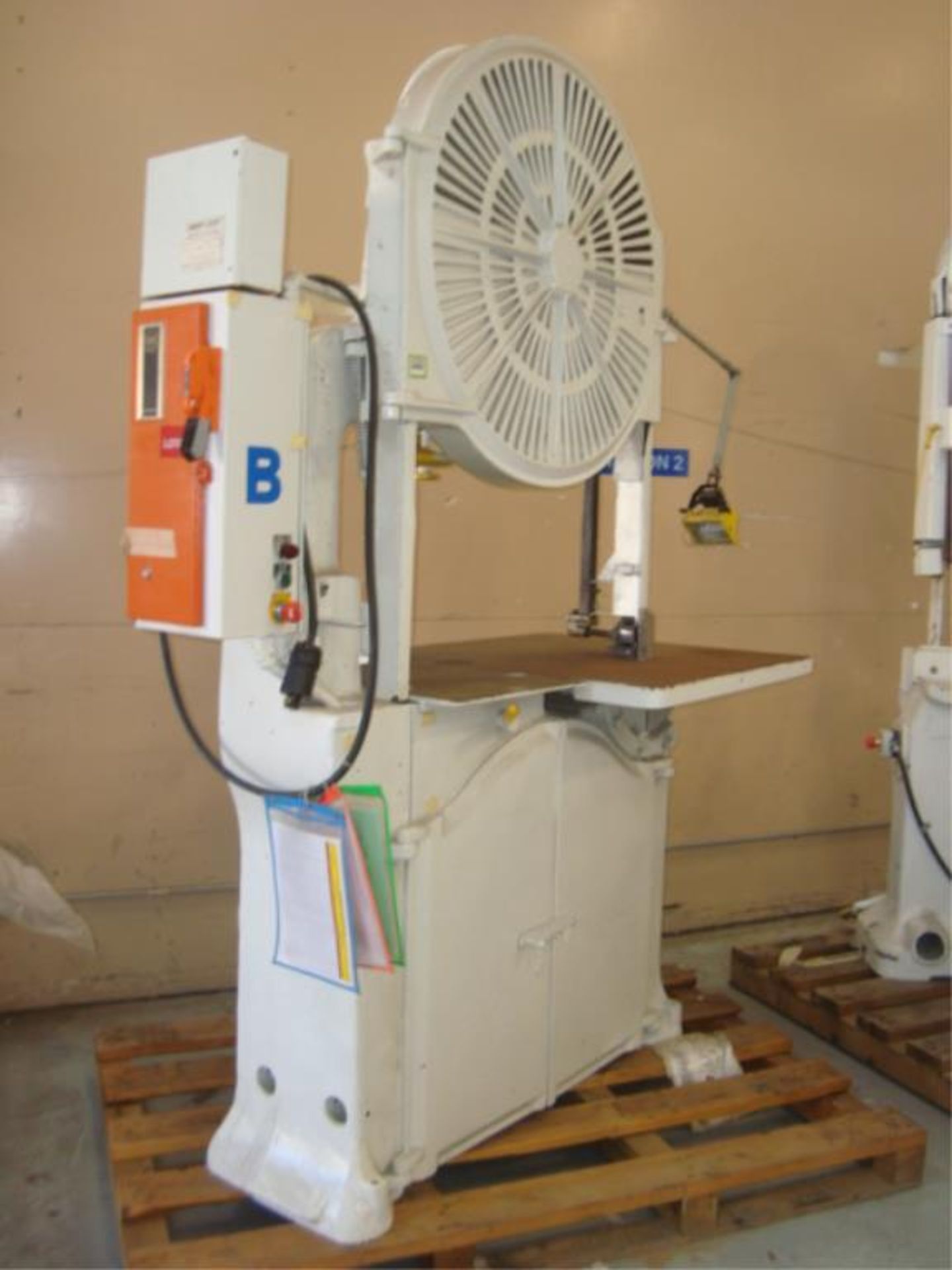Heavy Duty Vertical Band Saw - Image 7 of 7