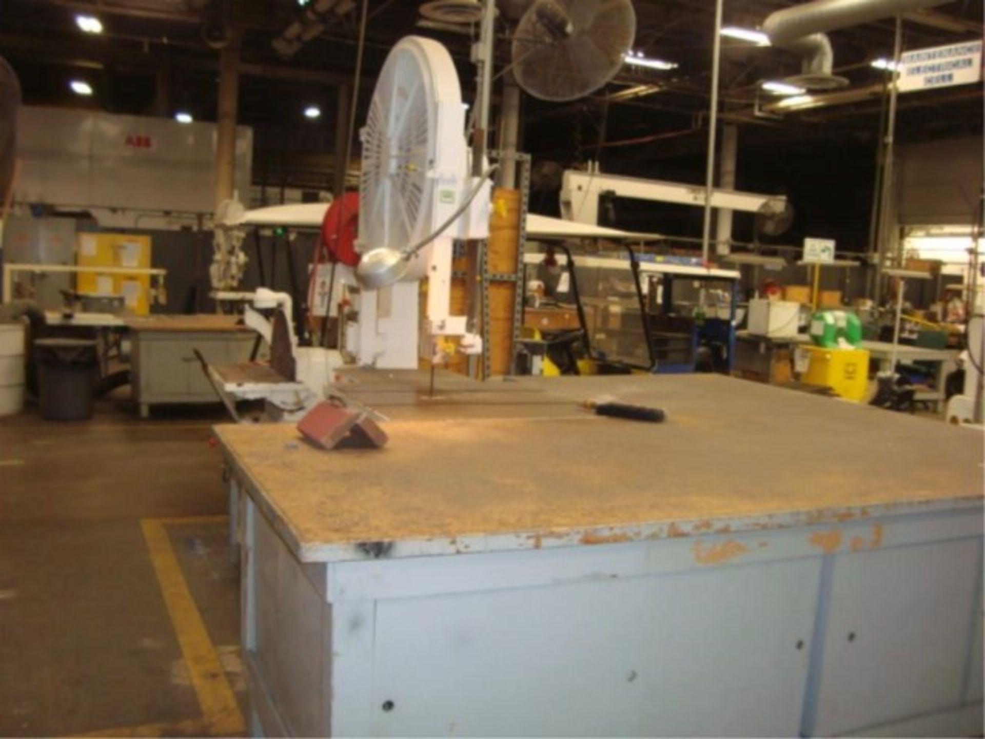 Heavy Duty Vertical Band Saw - Image 5 of 11