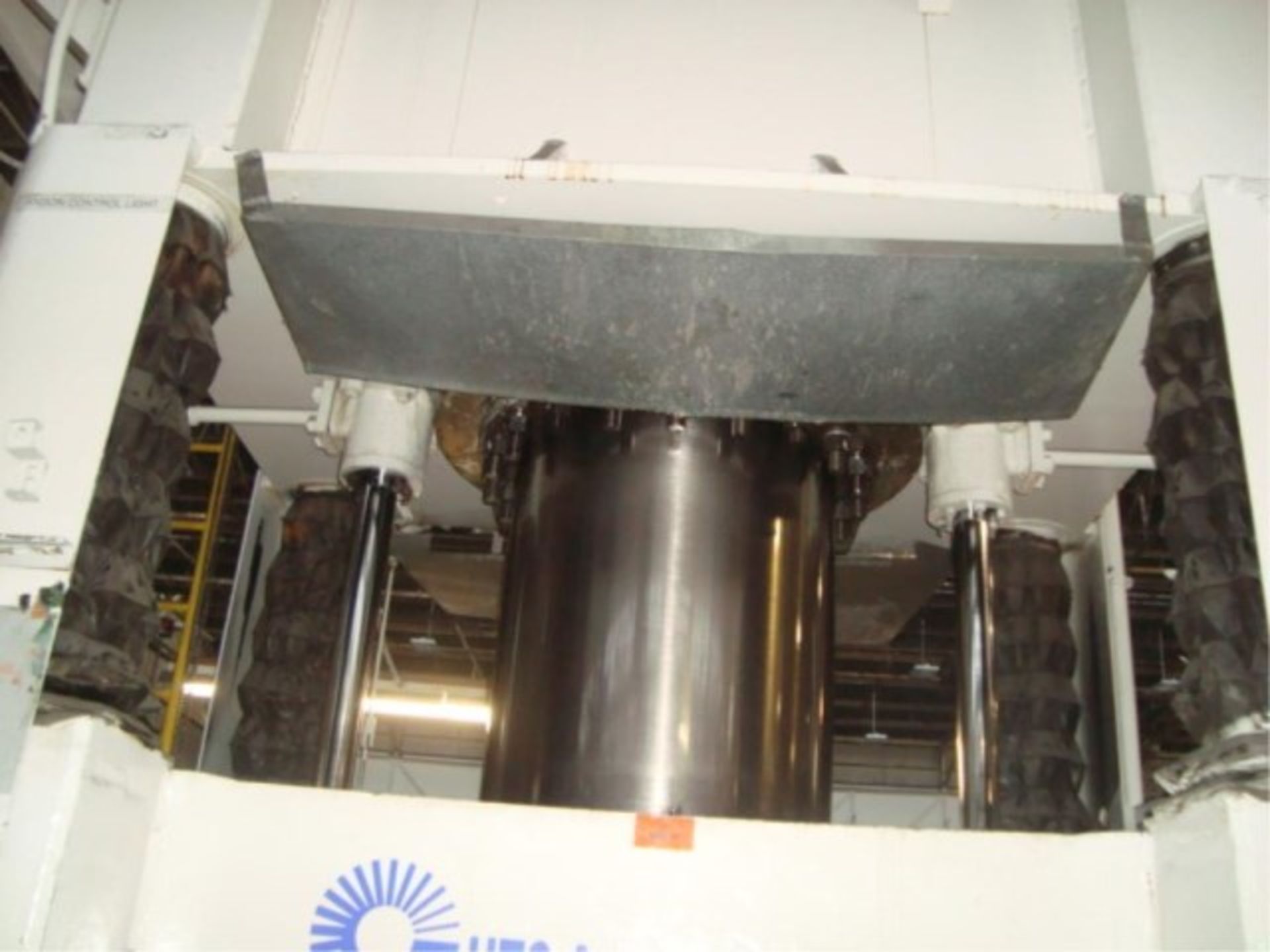 1,000 ton Capacity Hydraulic 4-Column Press - Image 5 of 13