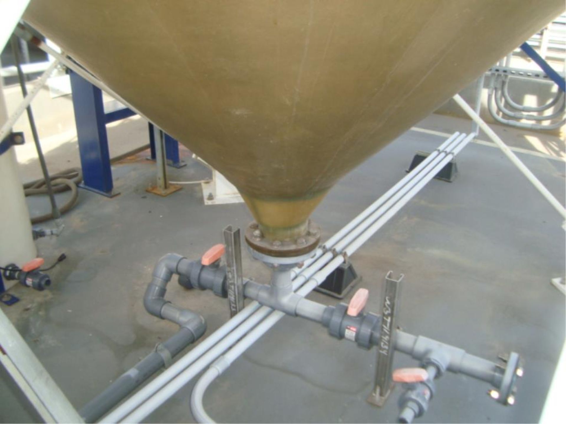 4900 Gallon Capacity RO Storage Tank - Image 4 of 20