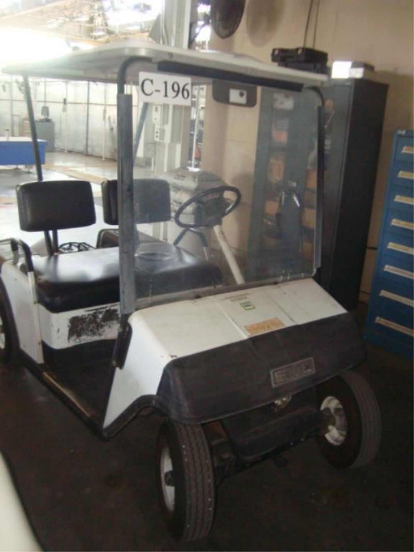 2-Seatere Electric Golf Cart - Image 2 of 8