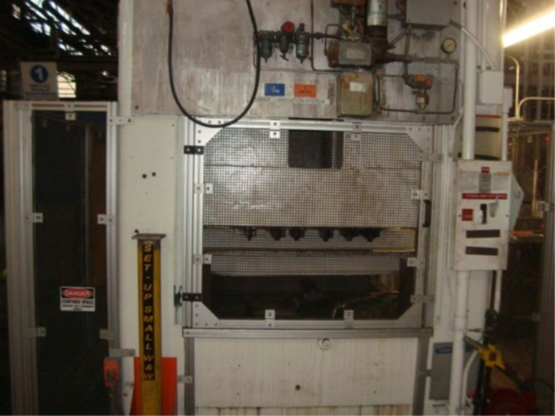 1,000 ton Capacity Hydraulic 4-Column Press - Image 10 of 13