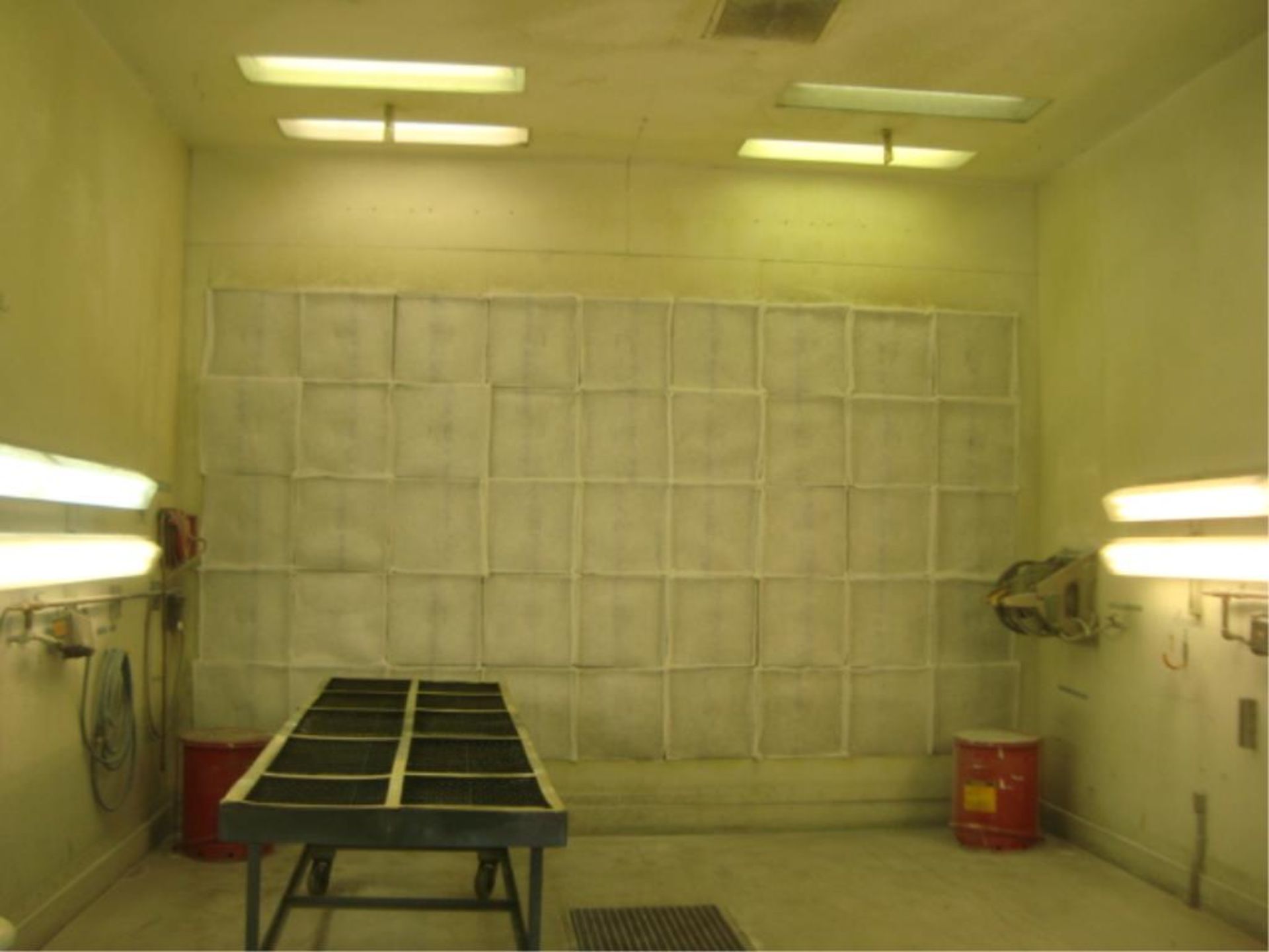 Prep/ Paint Spray Booth - Image 8 of 12