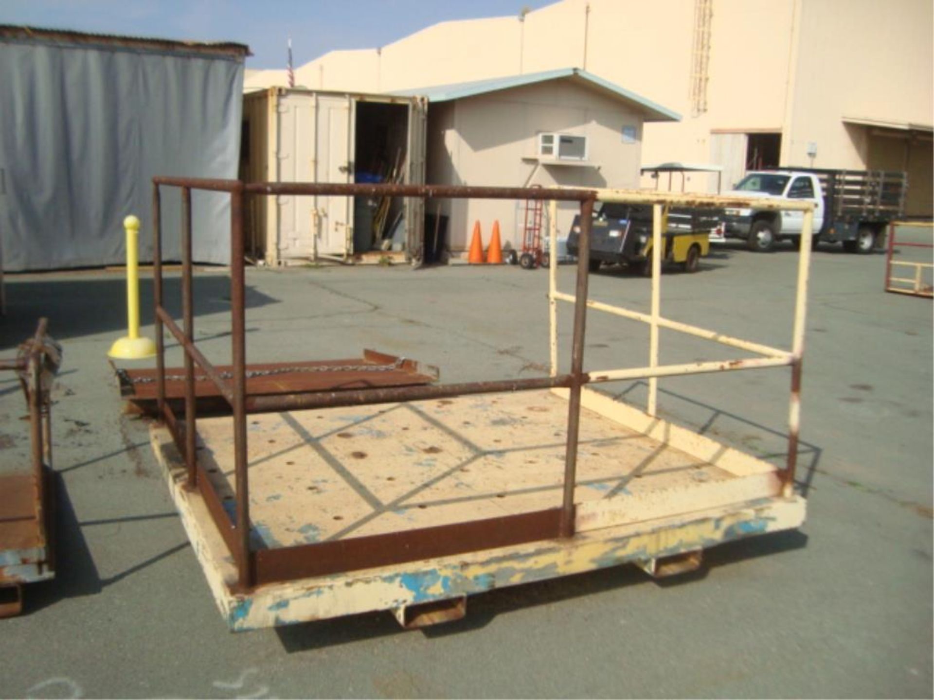 Forklift Materials Lift Platform