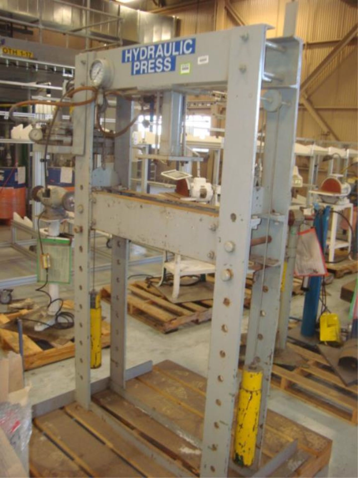 5,000 lb. Capacity Hydraulic H-Frame Press