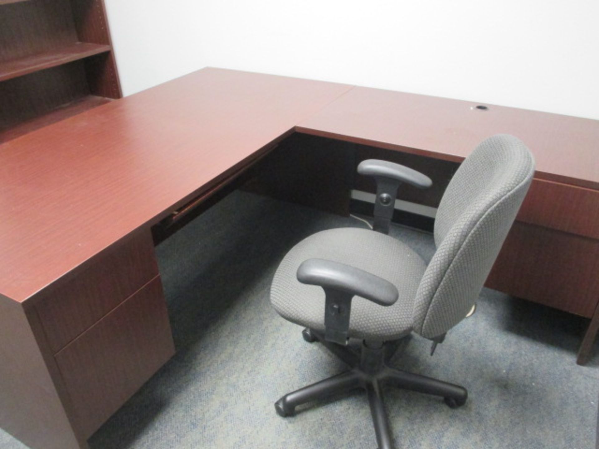 Office Furniture - Image 2 of 8