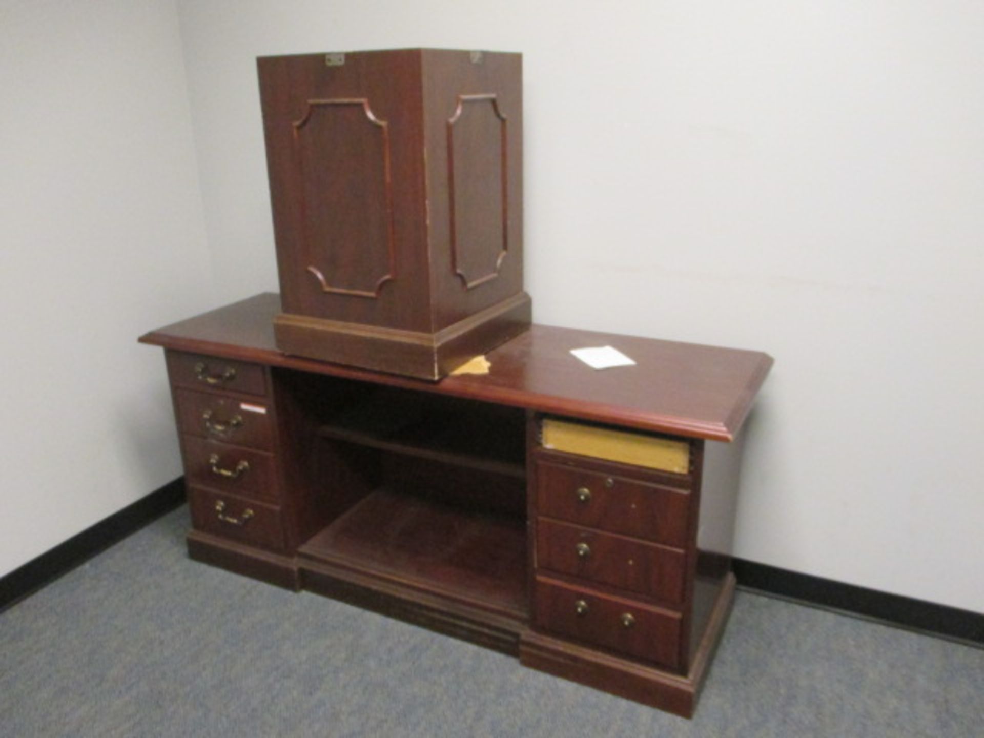 Office Furniture - Image 6 of 8