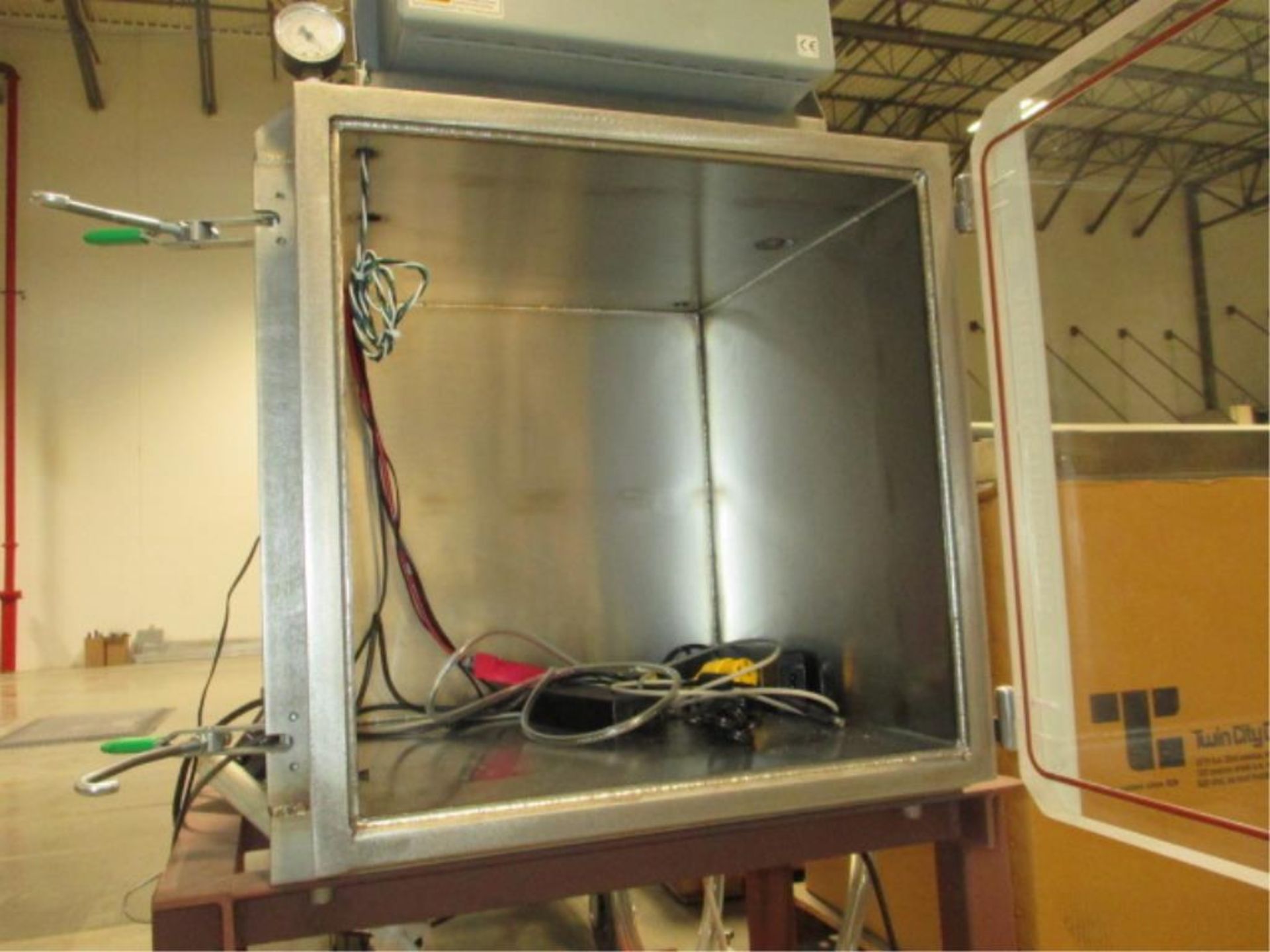 Vacuum Chamber - Image 2 of 3