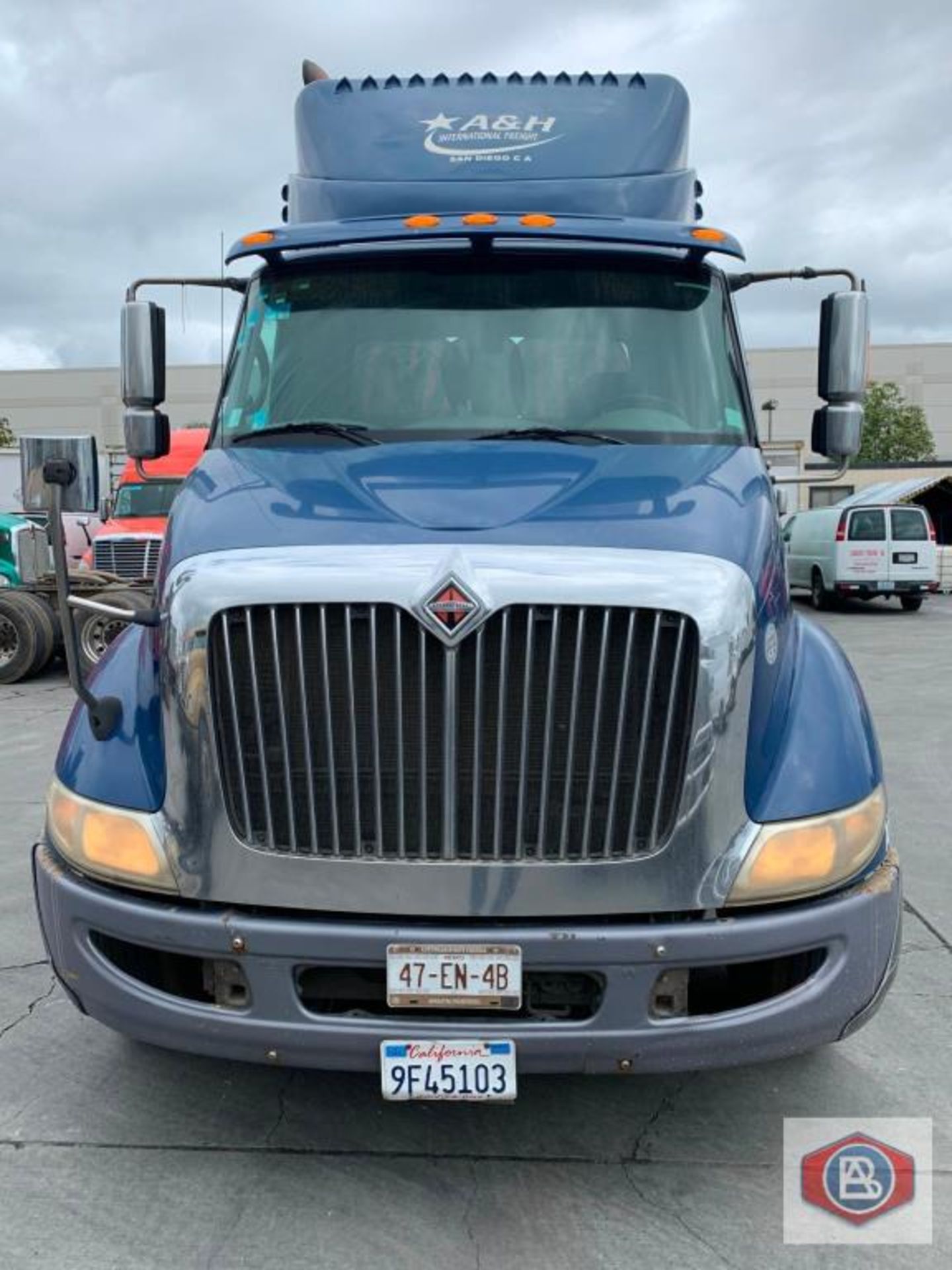 2012 Freightliner Cascadia Cummins ISX - Image 2 of 8